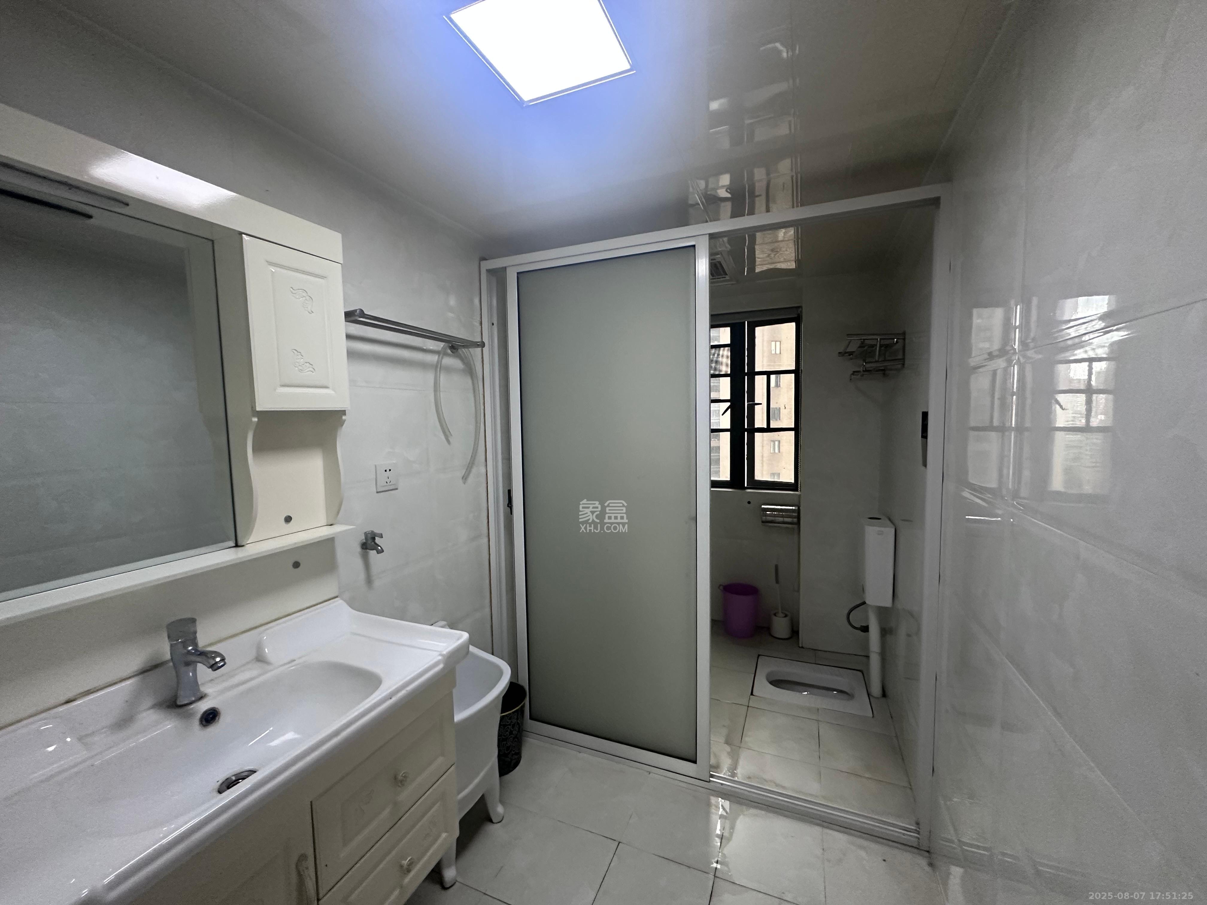 长房天翼未来城 4室2厅2卫 4500.0元/月 长房天翼未来城 4室2厅2卫 4500.0元/月室内图