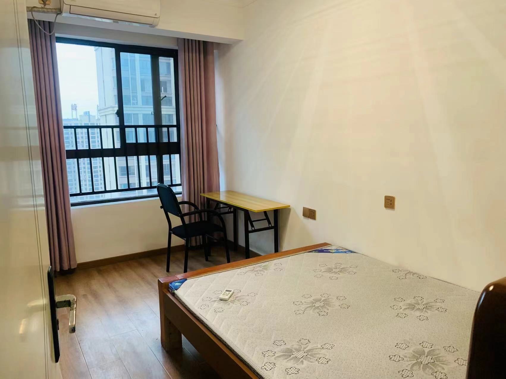 英伦中央首府  1室0厅0卫   3200.00元/月室内图