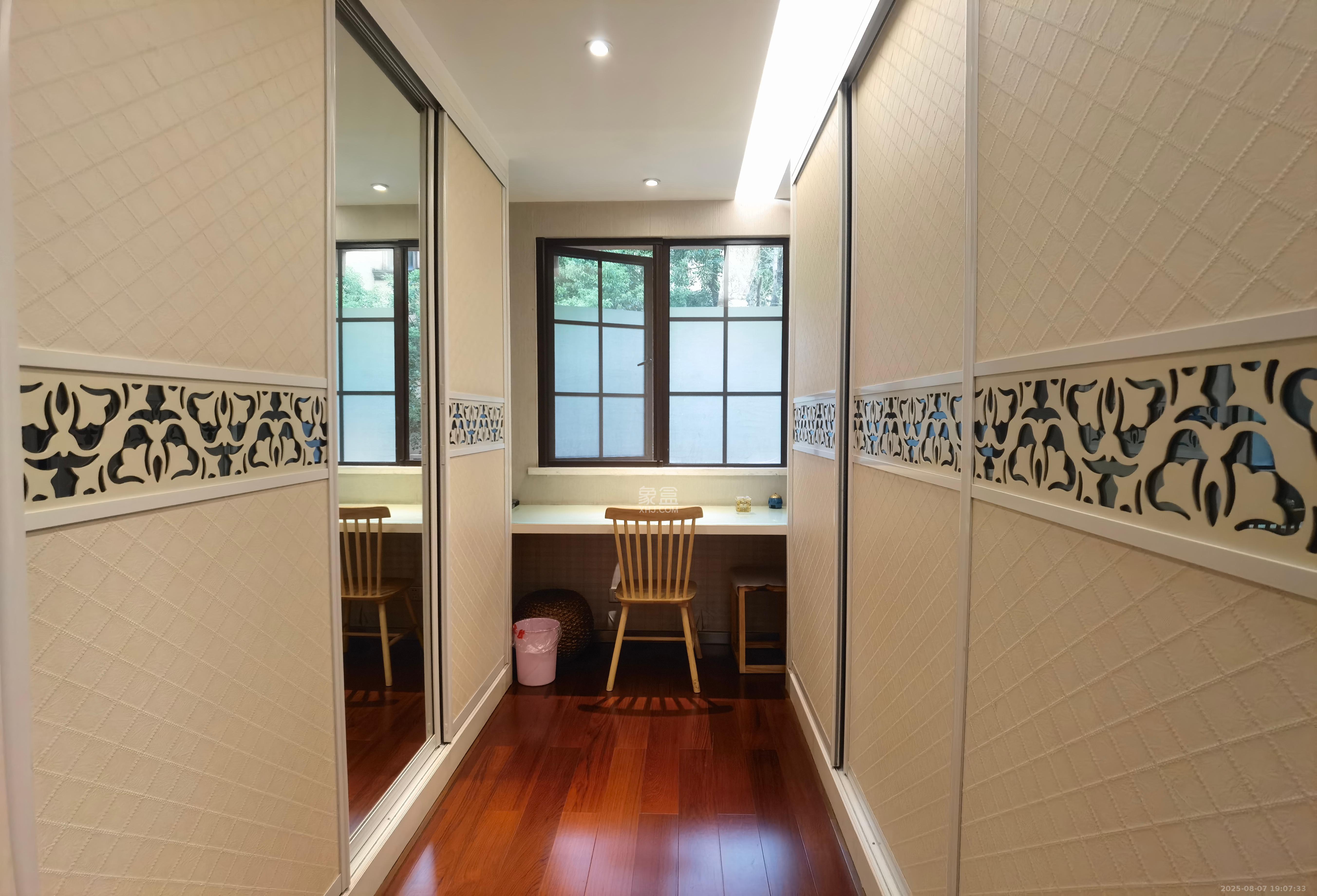 融科檀香山（融科紫檀、香山国际）  4室2厅2卫    10000.0元/月室内图