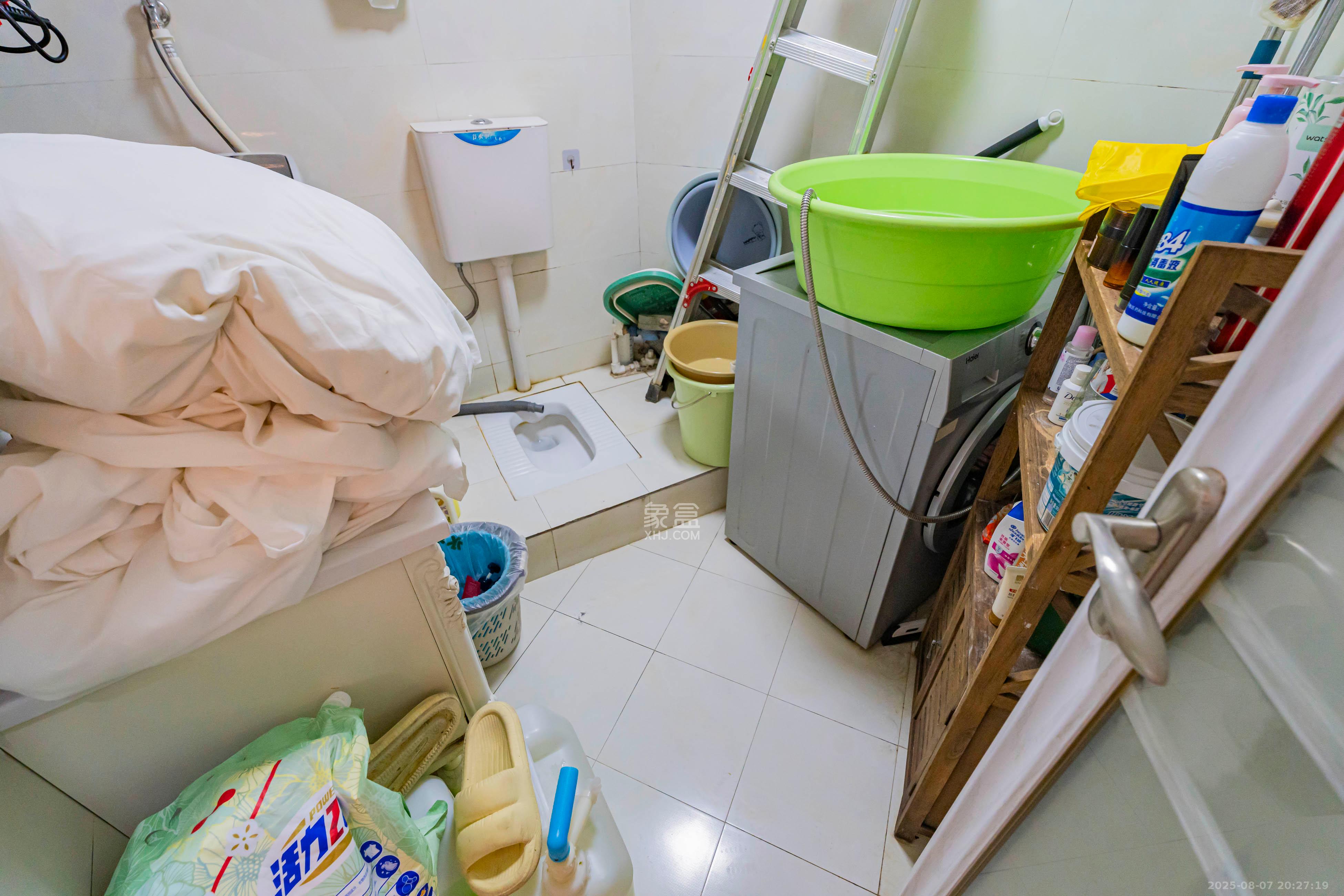 观园国际公寓 1室1厅1卫 39.0万 观园国际公寓 1室1厅1卫 39.0万卫生间