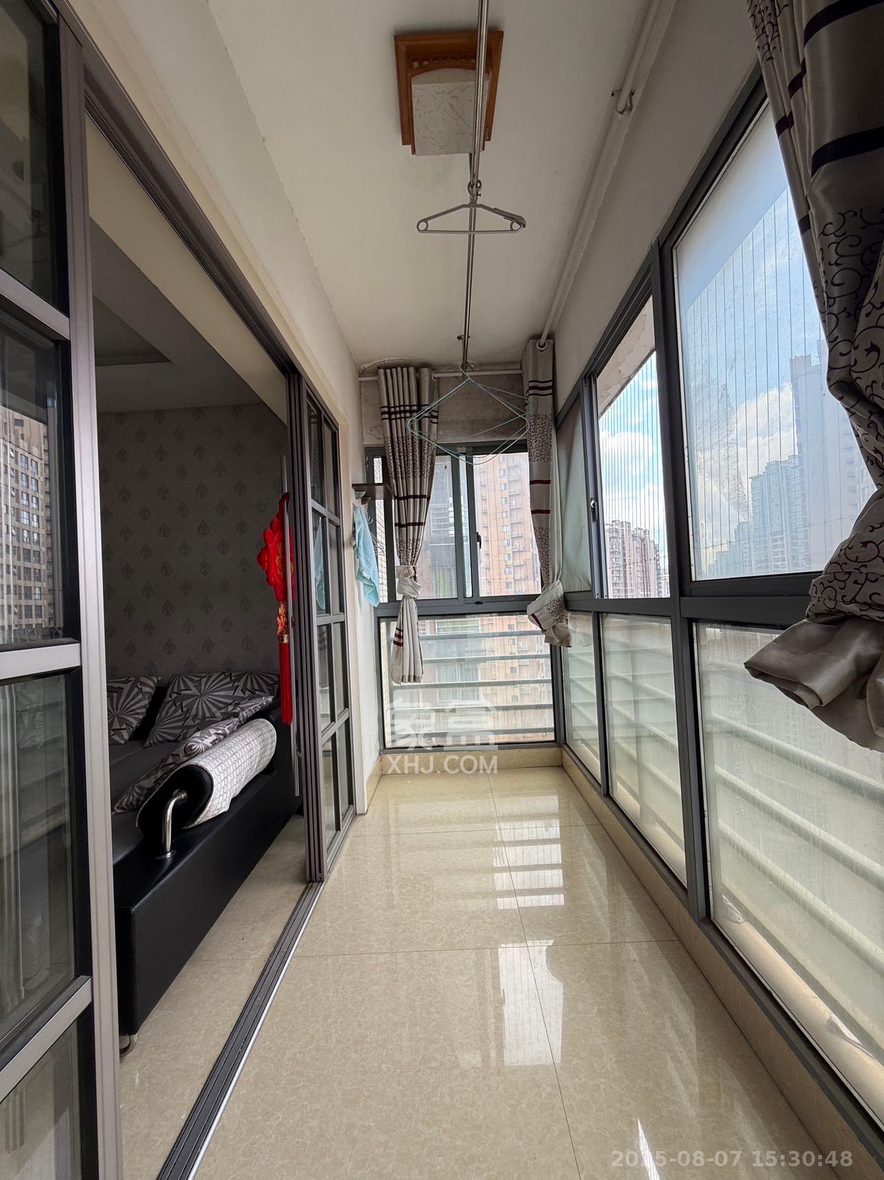 滨江君悦香邸  3室2厅2卫    2800.0元/月 滨江君悦香邸  3室2厅2卫    2800.0元/月室内图