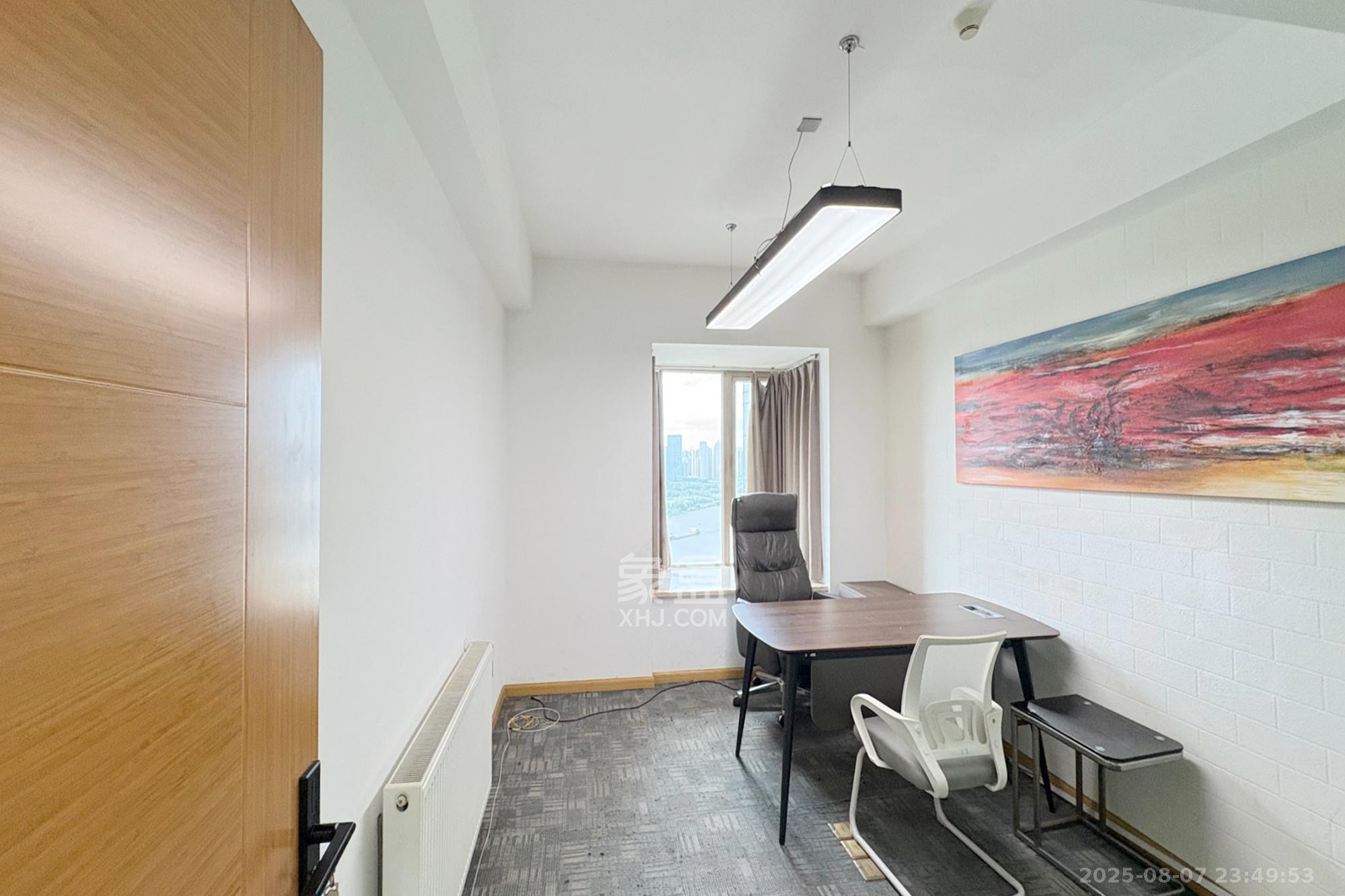 潮宗御苑 1室2厅1卫 350.0万 潮宗御苑 1室2厅1卫 350.0万卧室