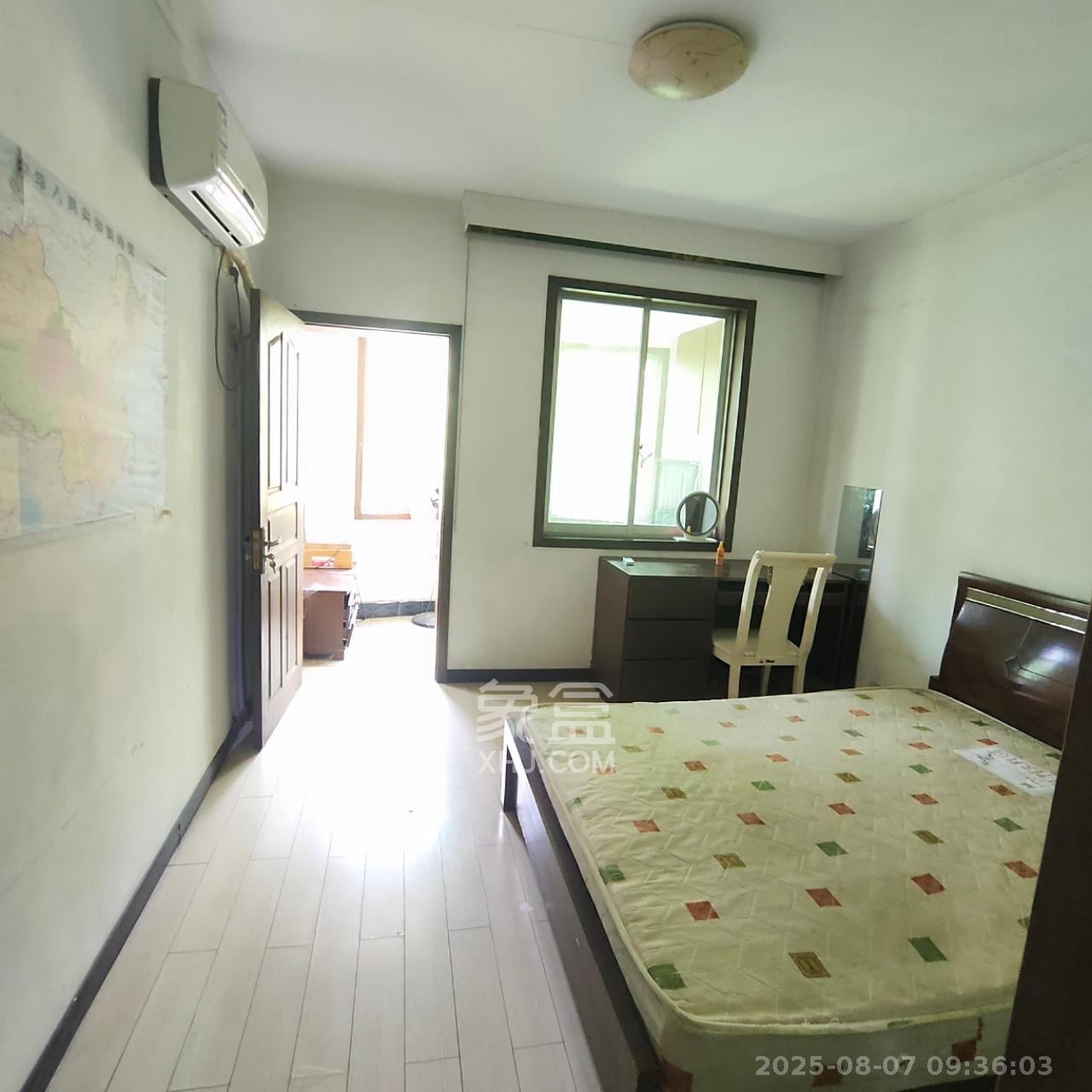 中南汽车世界 2室2厅1卫 1000.0元/月 中南汽车世界 2室2厅1卫 1000.0元/月室内图