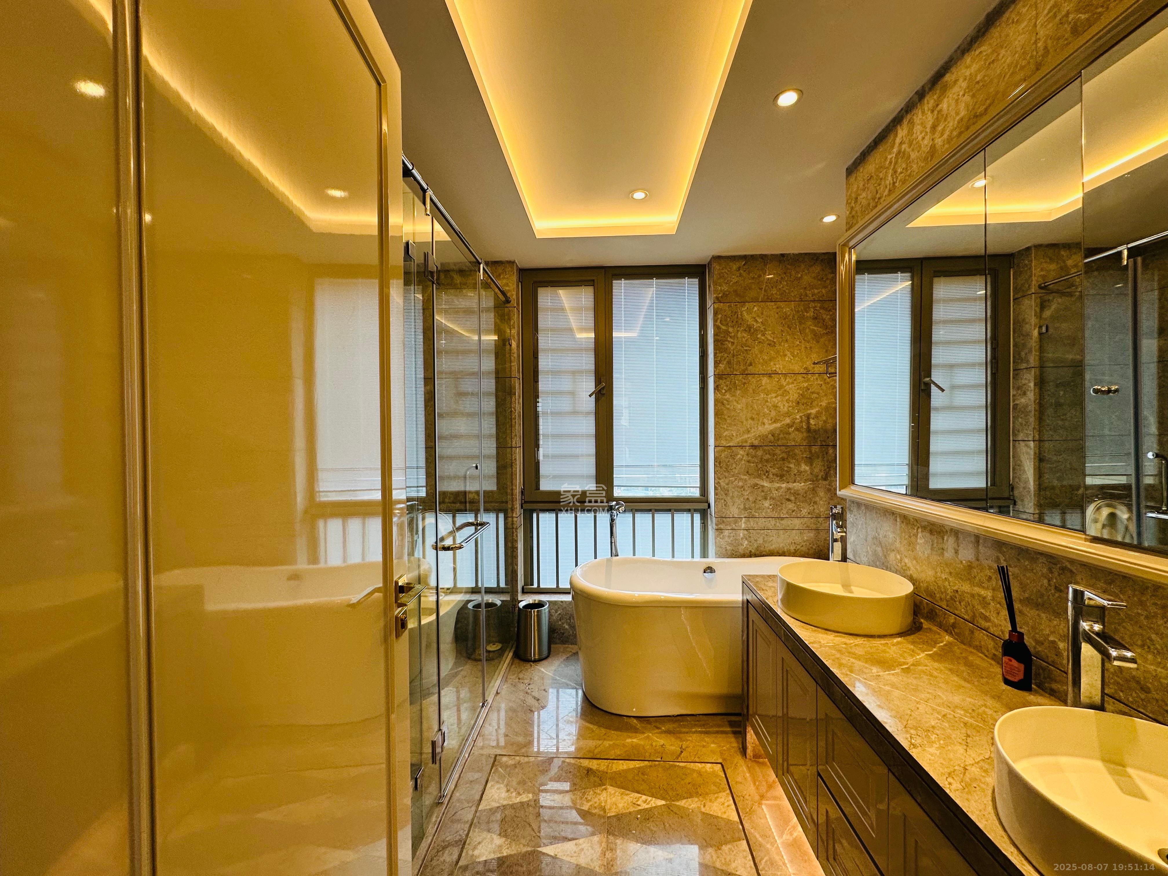 梅溪湖金茂府（金茂广场）（金茂览秀城）  5室2厅3卫    15000.0元/月室内图