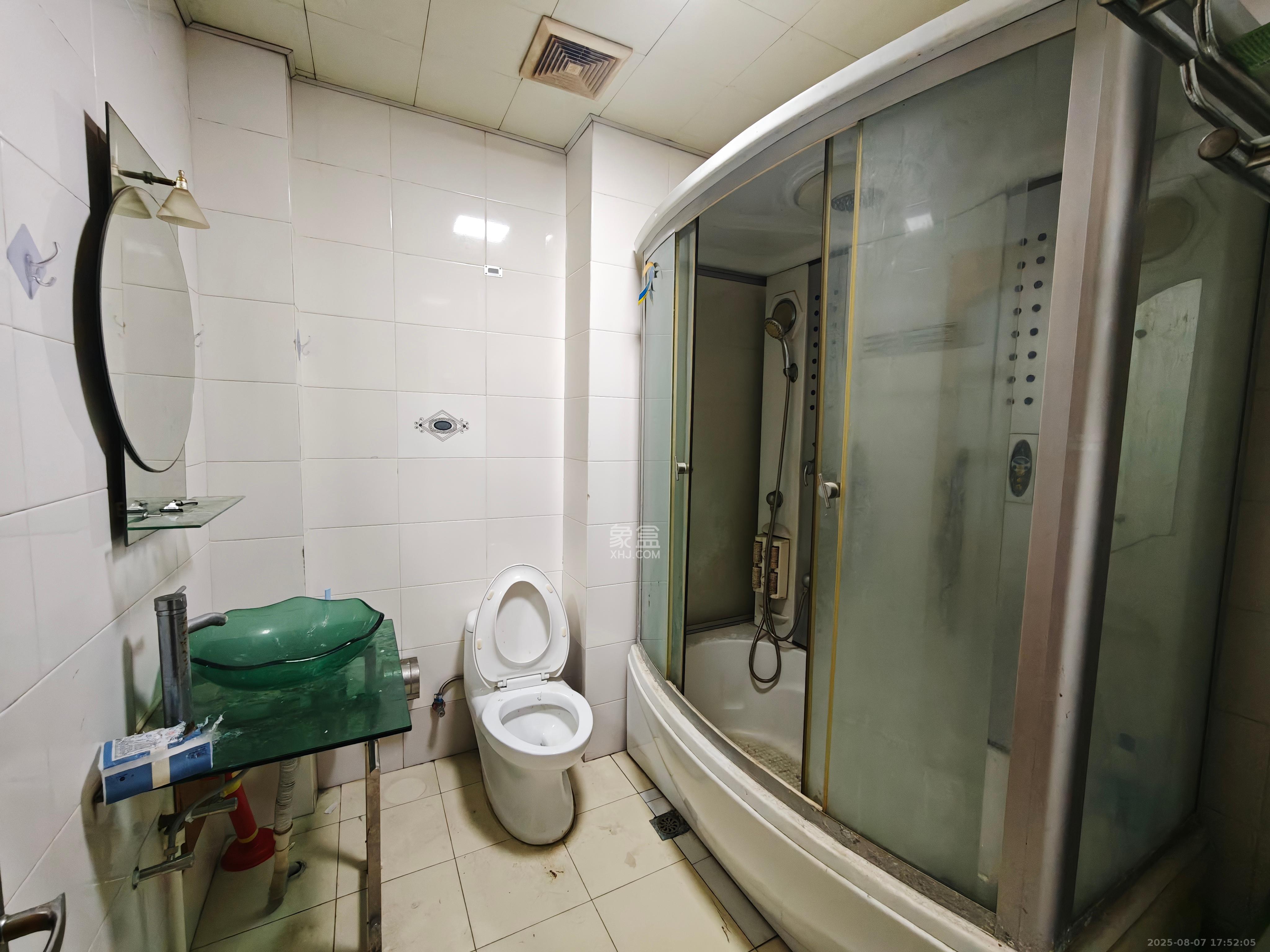 森宇佳园 3室2厅2卫 2500.0元/月 森宇佳园 3室2厅2卫 2500.0元/月室内图