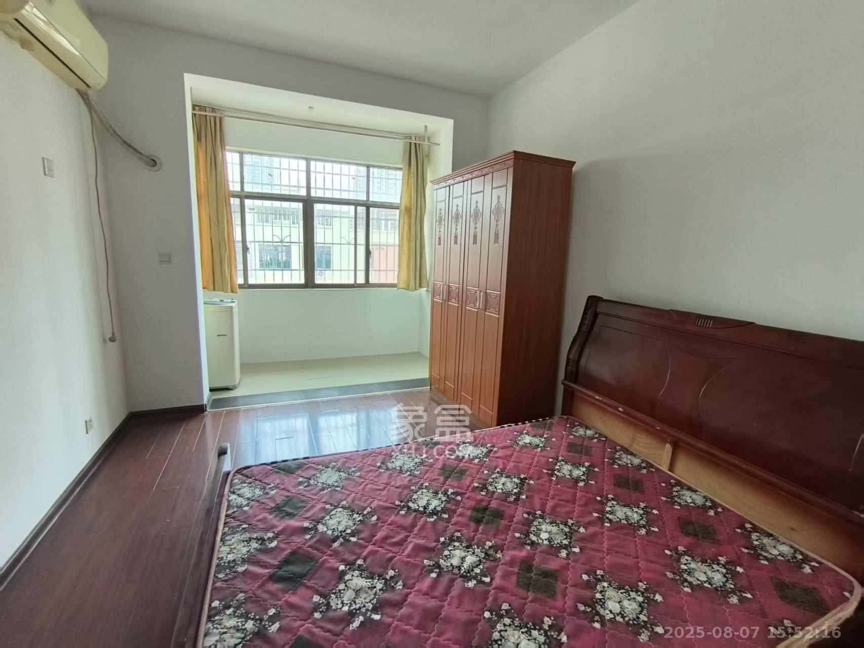 兴联母山小区 3室2厅1卫 1300.0元/月 兴联母山小区 3室2厅1卫 1300.0元/月室内图