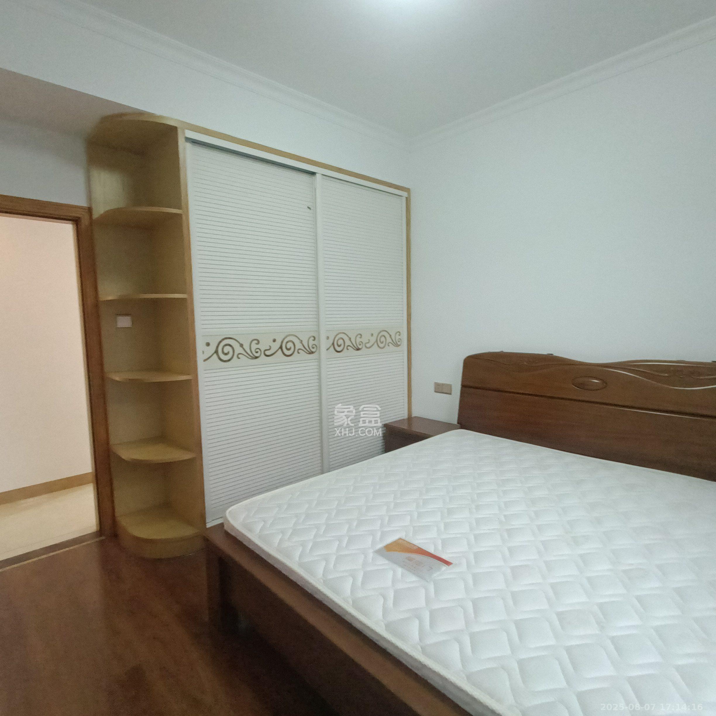 泰禹云开壹品  3室2厅2卫    3000.0元/月室内图