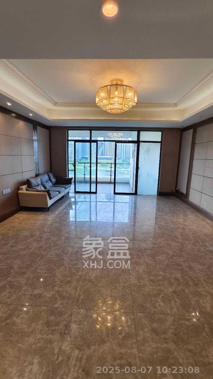 恒大御景半岛湘江苑（恒大御景半岛一期）  5室2厅3卫   6000.00元/月室内图