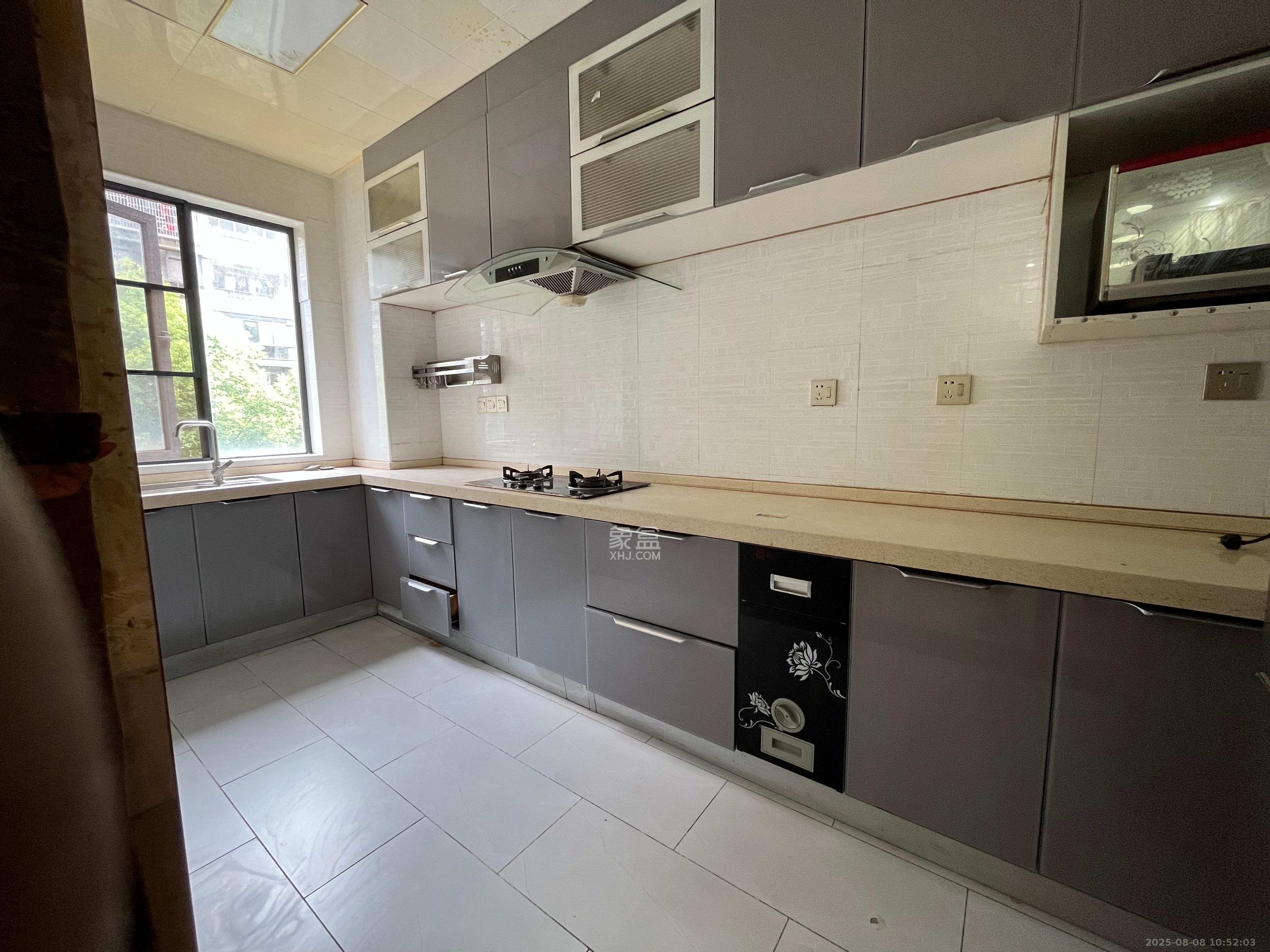 茂华国际湘 3室2厅2卫 3200.0元/月 茂华国际湘 3室2厅2卫 3200.0元/月室内图