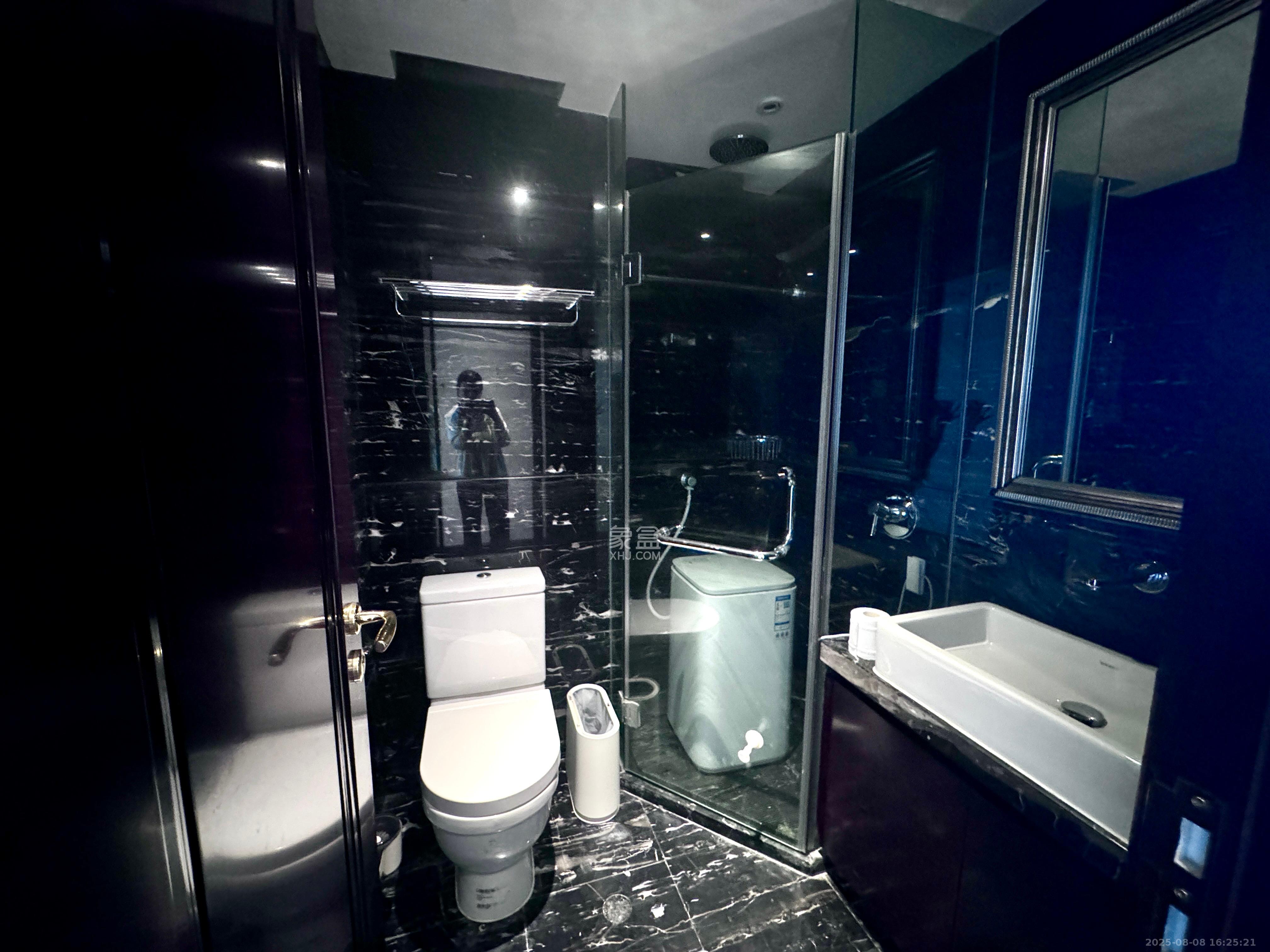 运达中央广场一、二期 3室2厅3卫 11000.0元/月 运达中央广场一、二期 3室2厅3卫 11000.0元/月室内图