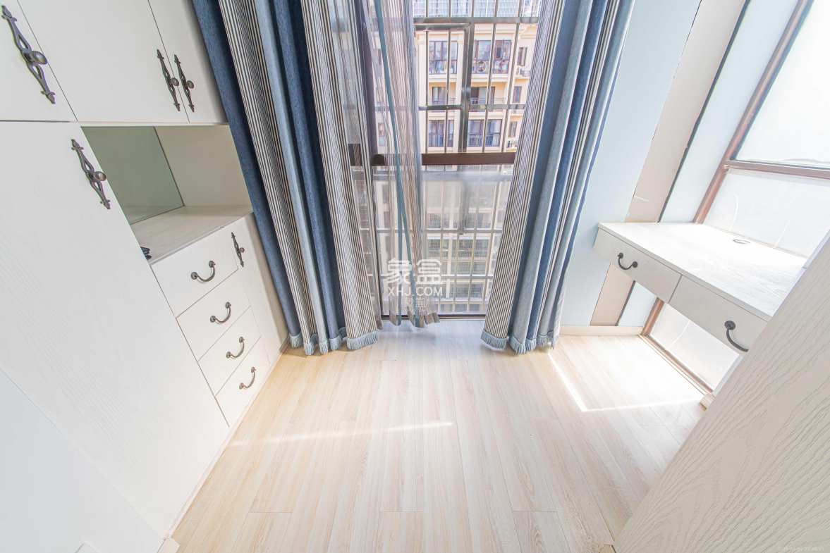 金房奥斯卡 2室1厅1卫 56.0万 金房奥斯卡 2室1厅1卫 56.0万阳台