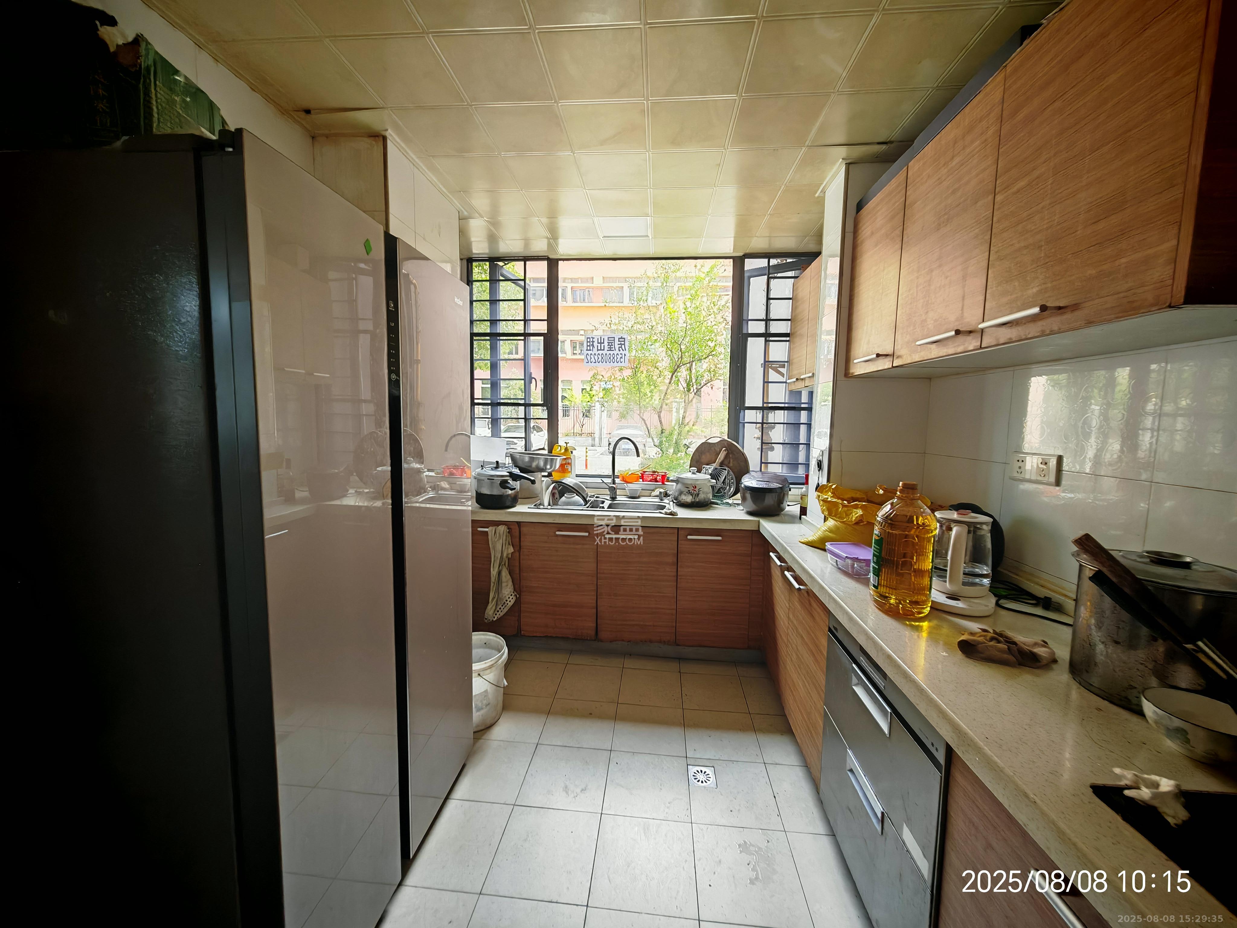 怡海星城  3室2厅2卫    2600.0元/月室内图