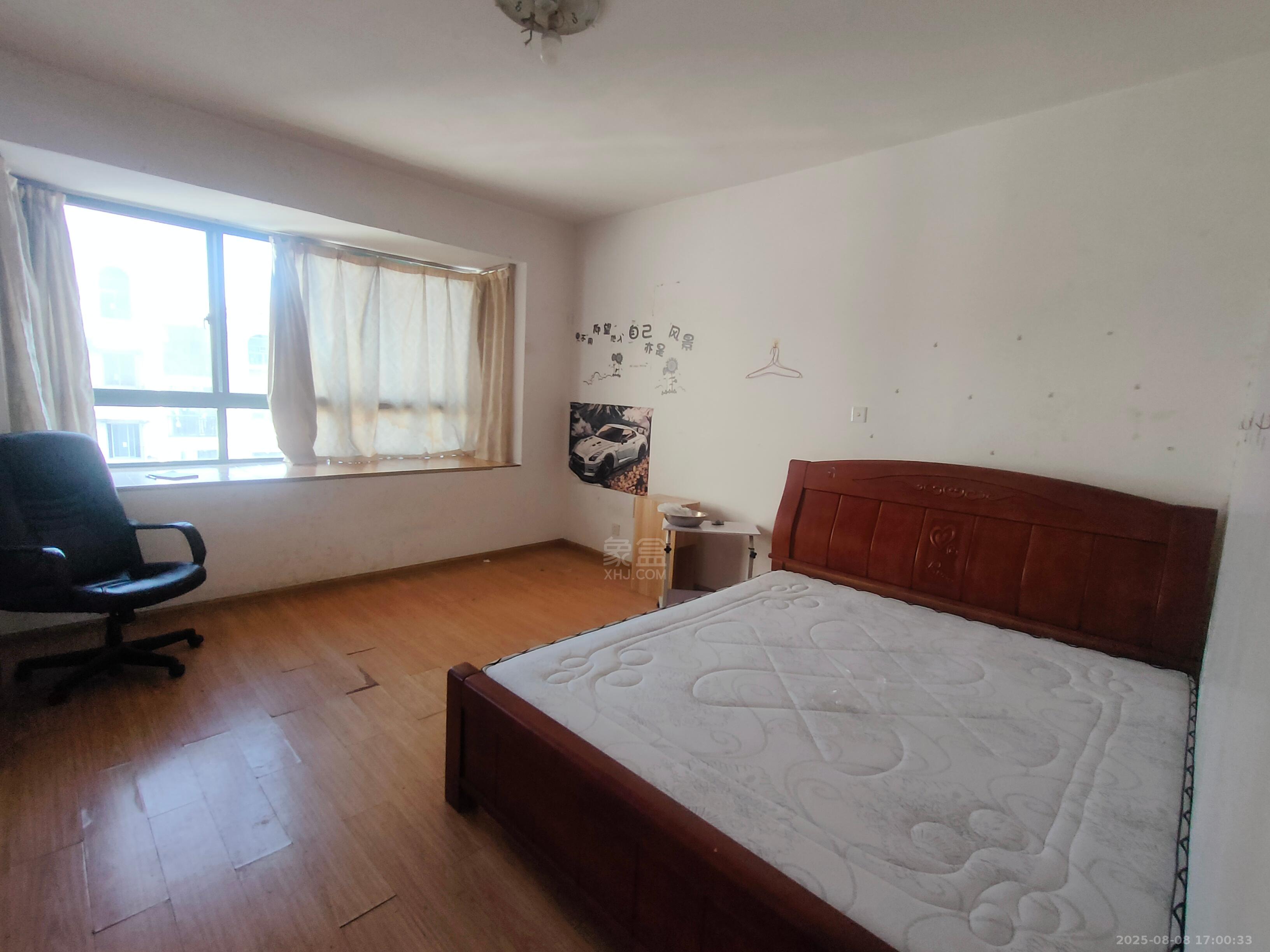 共和城 3室2厅1卫 1800.0元/月 共和城 3室2厅1卫 1800.0元/月室内图