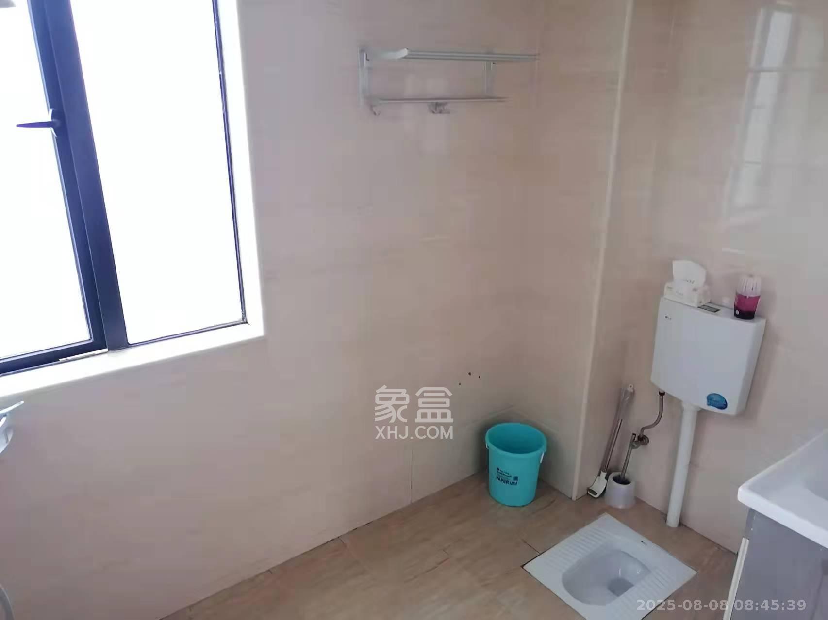兴威帕克水岸  3室2厅2卫   2700.00元/月室内图