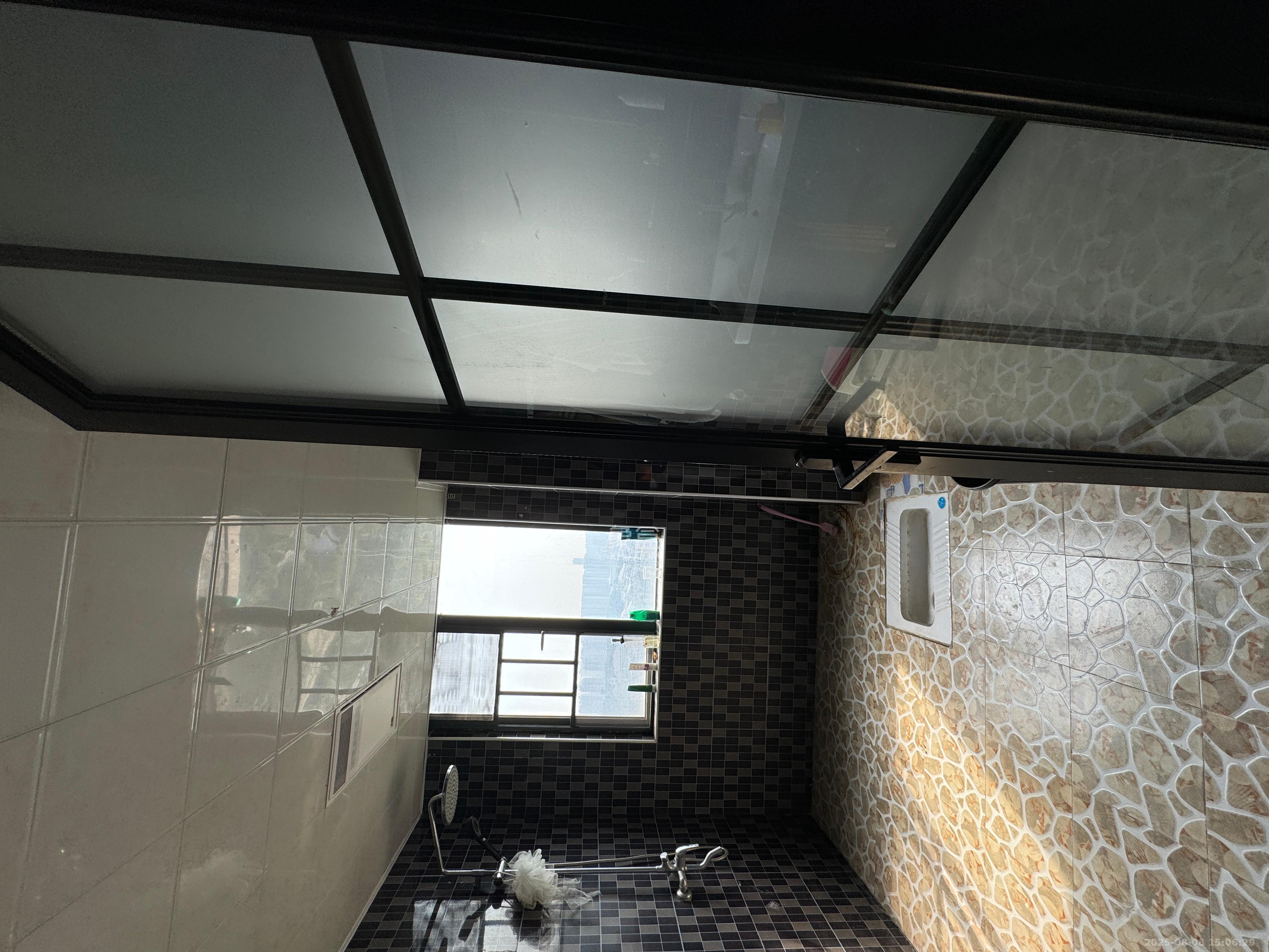 三一街区 3室2厅1卫 2200.0元/月 三一街区 3室2厅1卫 2200.0元/月室内图