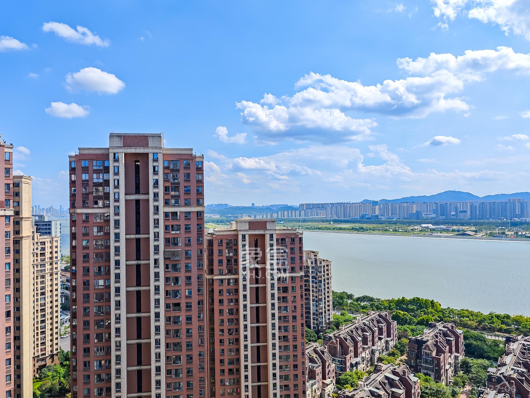 绿地海外滩一期 3室2厅2卫 58.0万 绿地海外滩一期 3室2厅2卫 58.0万其他