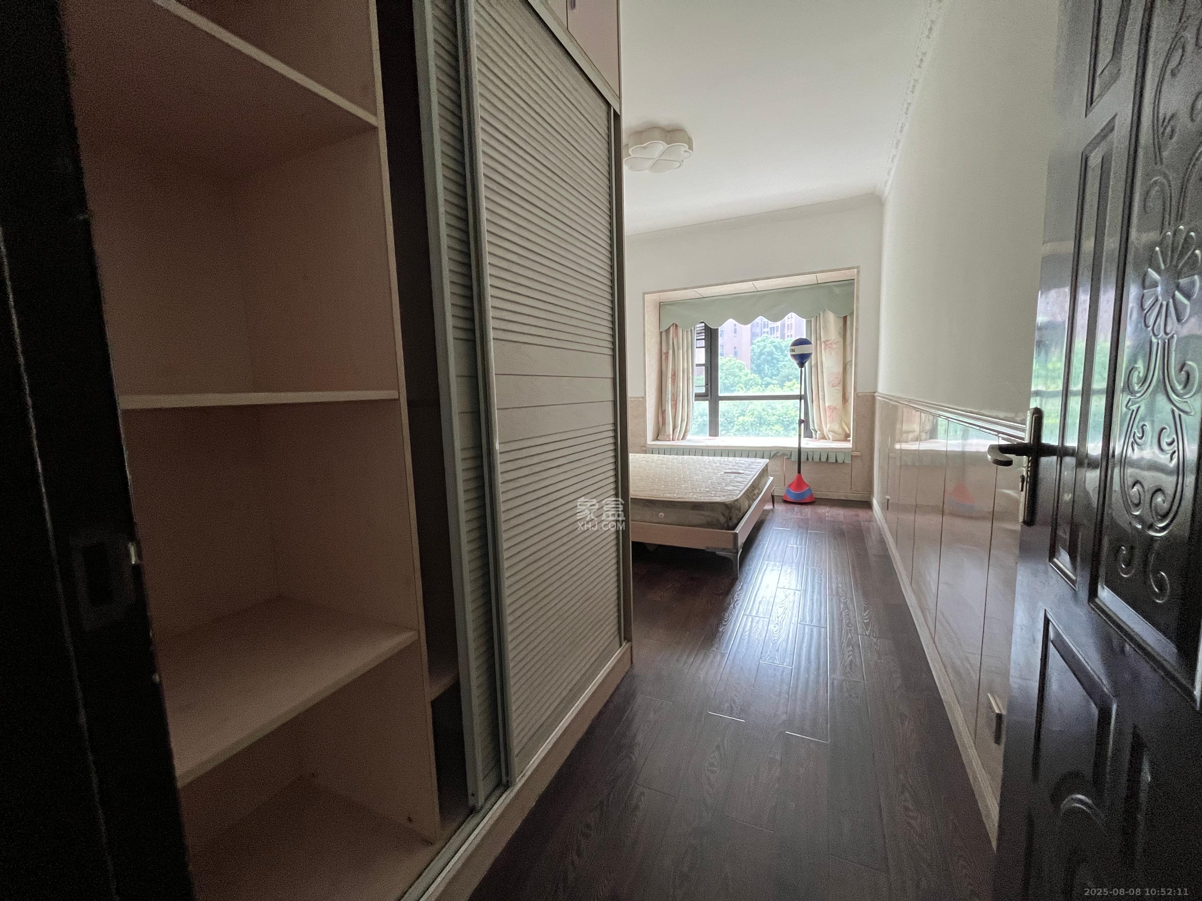 茂华国际湘 3室2厅2卫 3200.0元/月 茂华国际湘 3室2厅2卫 3200.0元/月室内图