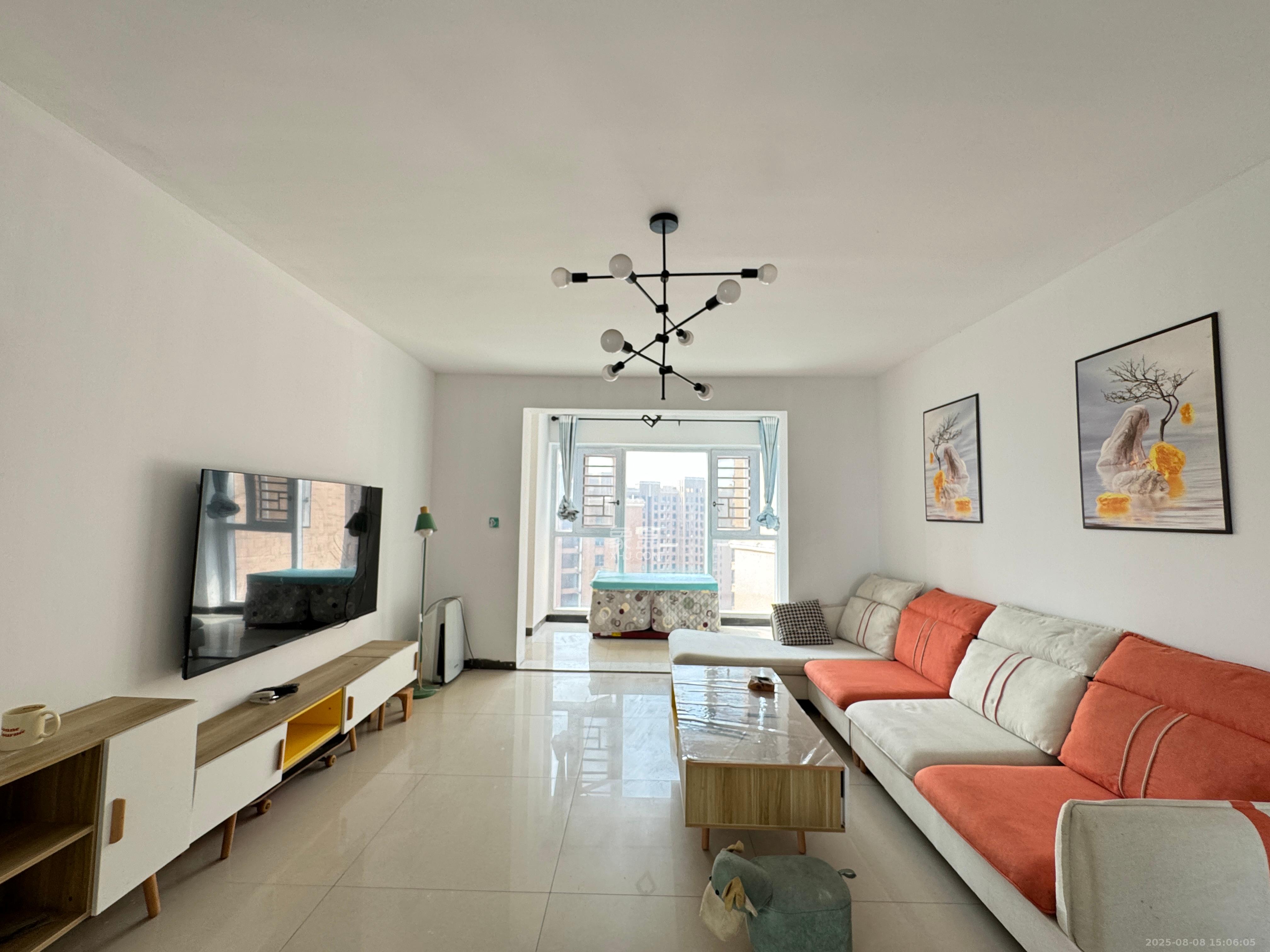 三一街区 3室2厅1卫 2200.0元/月 三一街区 3室2厅1卫 2200.0元/月室内图