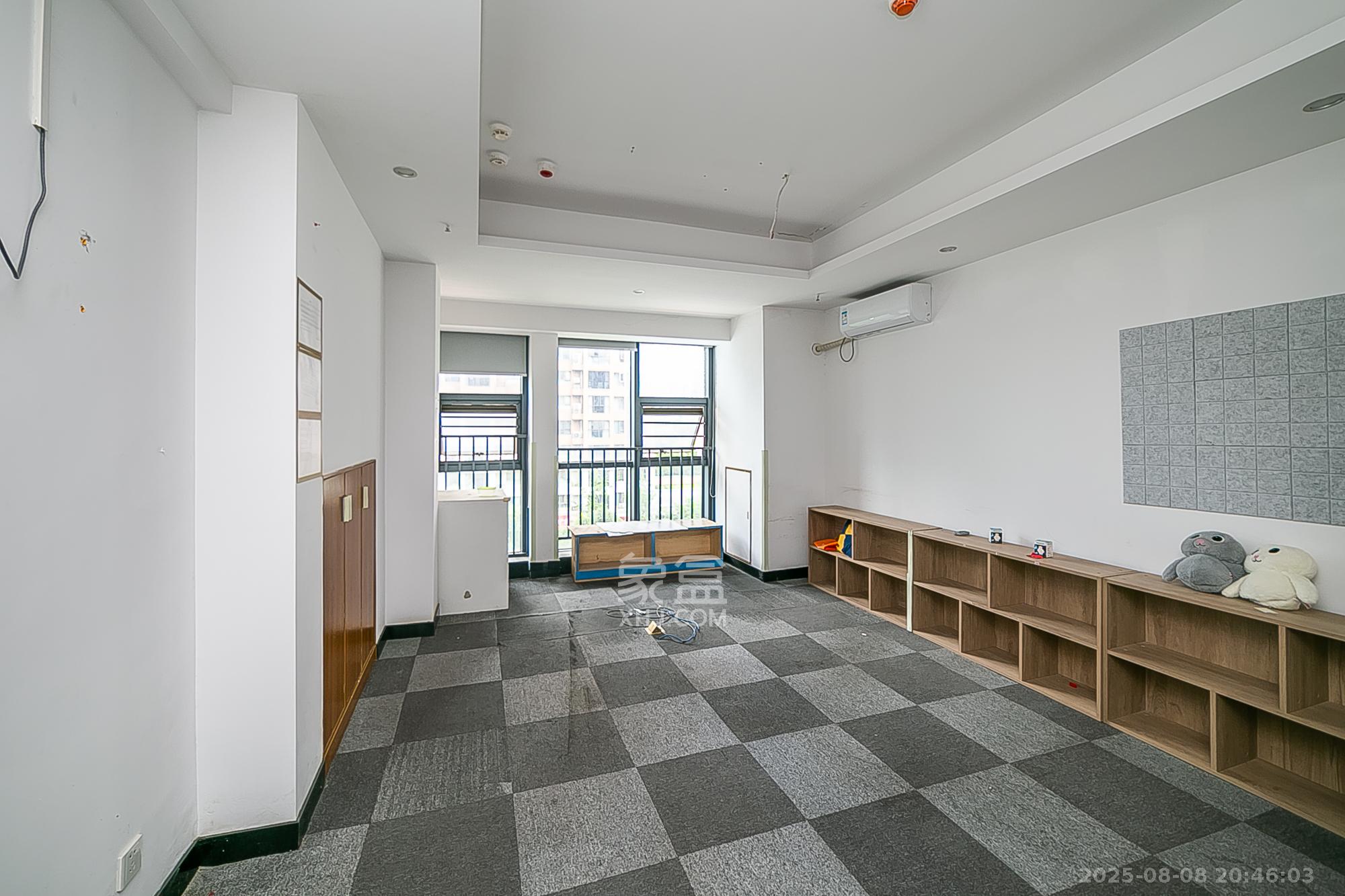 第六都(陆都小区) 1室1厅1卫 40.0万 第六都(陆都小区) 1室1厅1卫 40.0万卧室