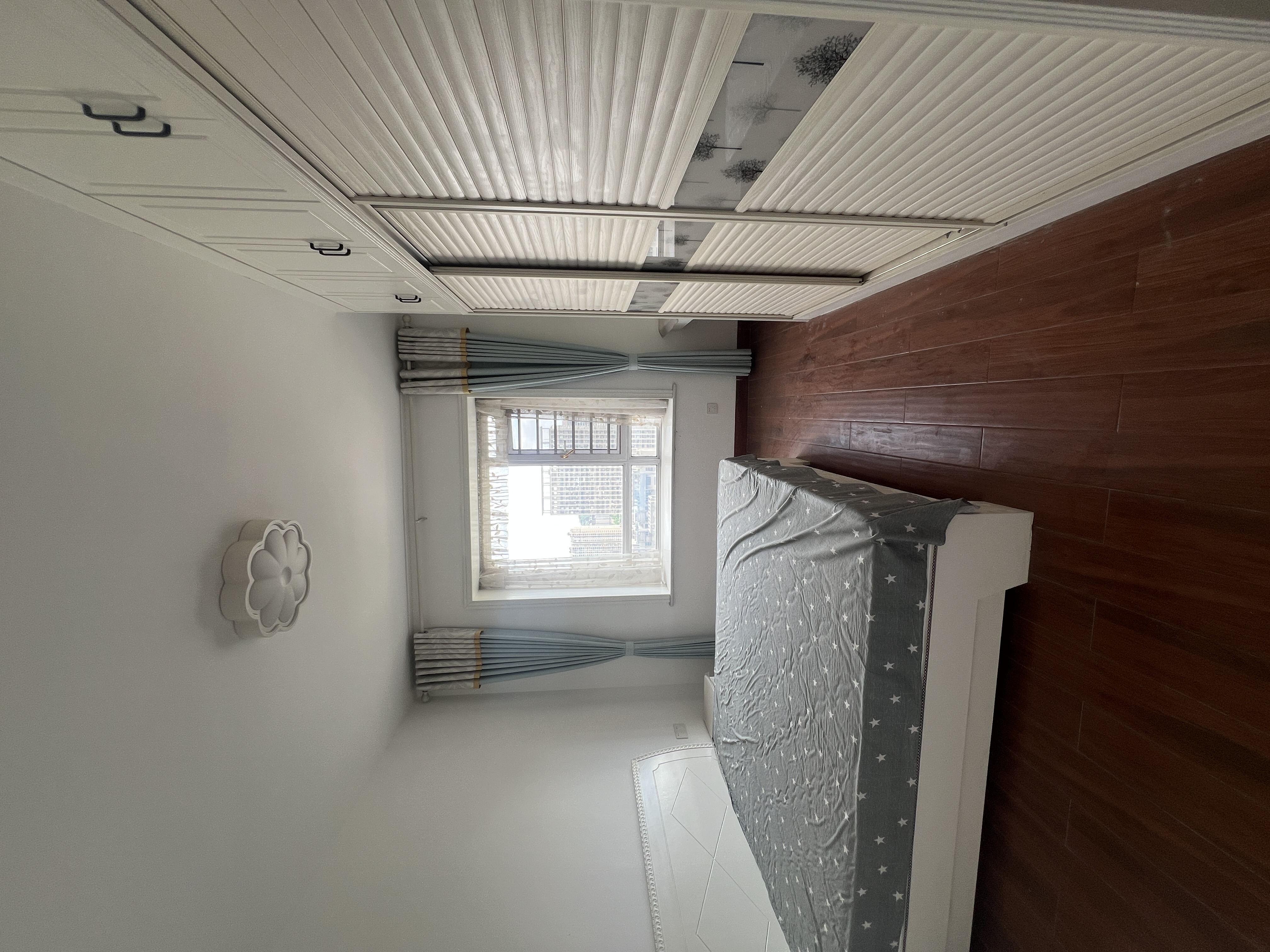 南苑上和一期  4室2厅2卫    88.8万 南苑上和一期  4室2厅2卫    88.8万客厅