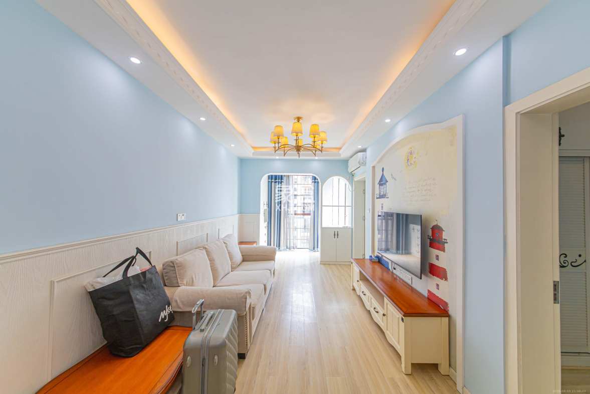 金房奥斯卡 2室1厅1卫 56.0万 金房奥斯卡 2室1厅1卫 56.0万客厅