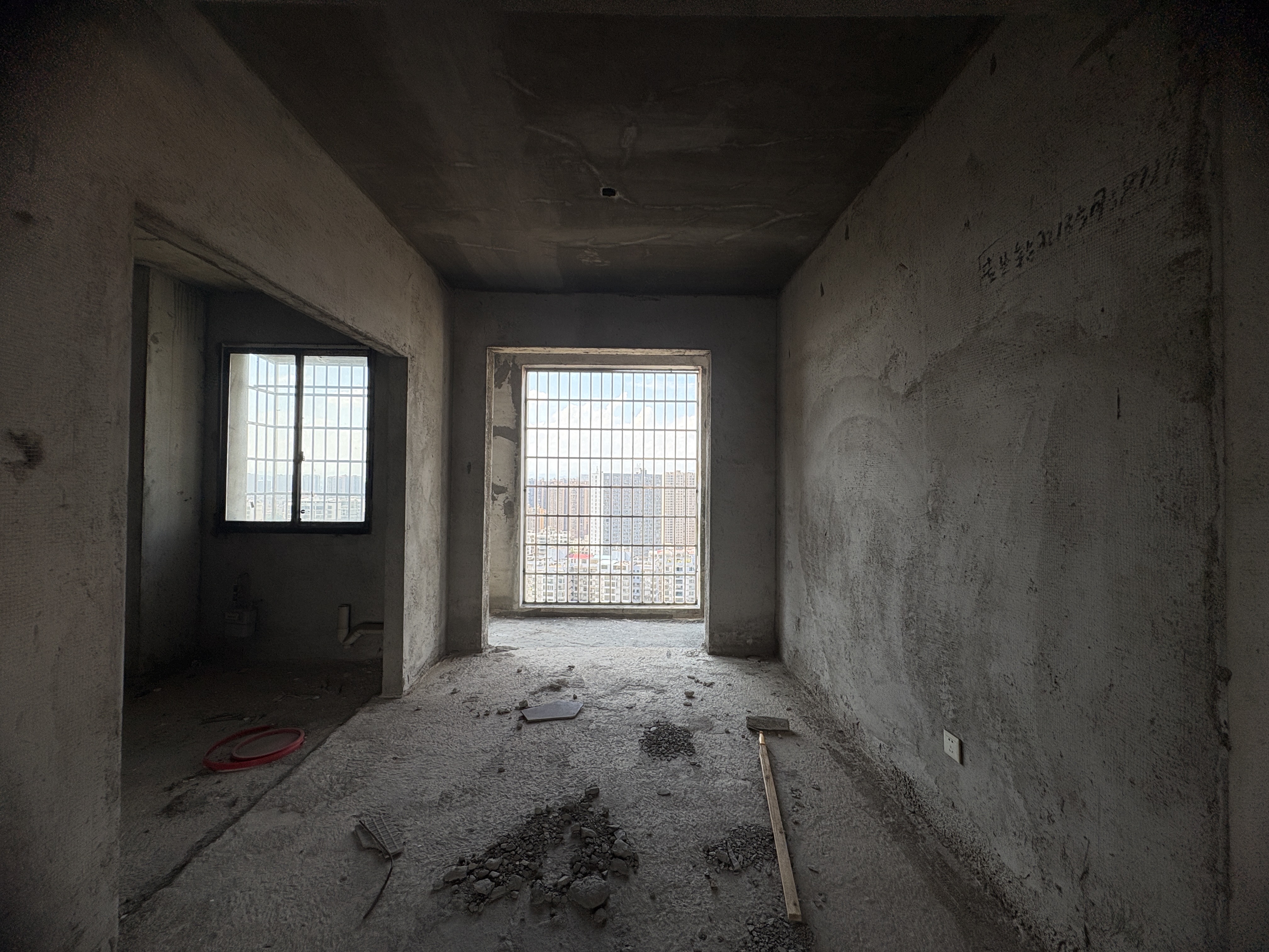 华剑首郡+五江珑悦 4室2厅2卫 68.0万 华剑首郡+五江珑悦 4室2厅2卫 68.0万客厅