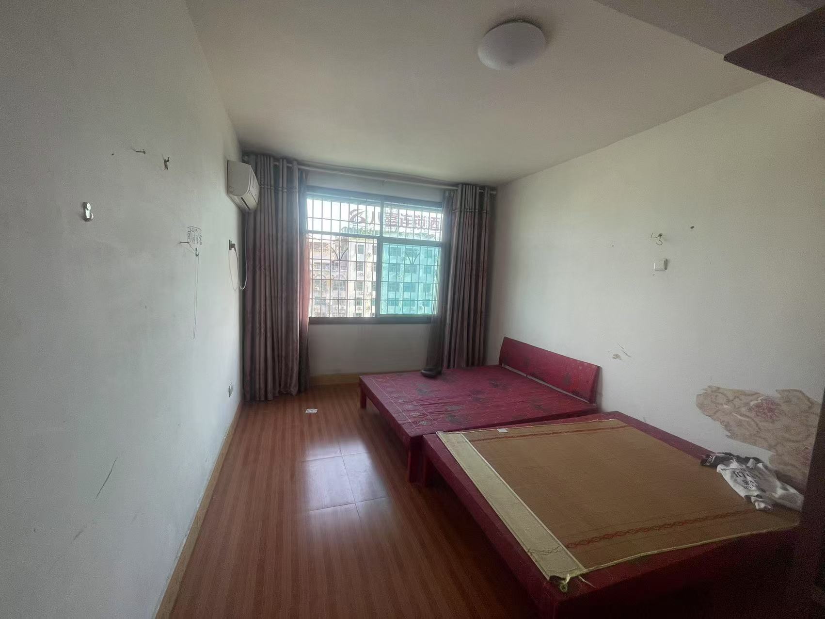 金碧文苑 4室2厅2卫 56.0万 金碧文苑 4室2厅2卫 56.0万室内图