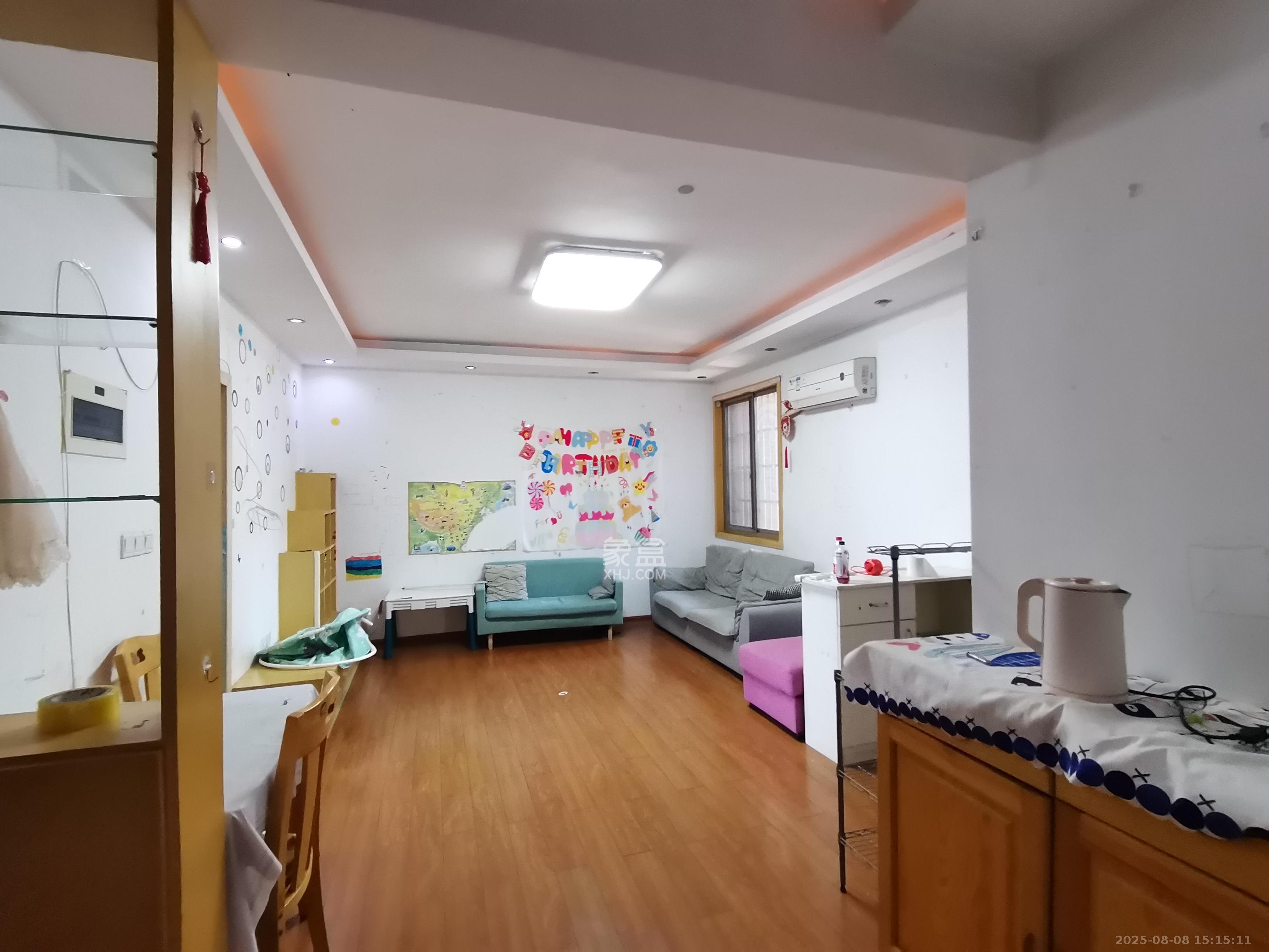 层上观邸 3室2厅1卫 2000.0元/月 层上观邸 3室2厅1卫 2000.0元/月室内图