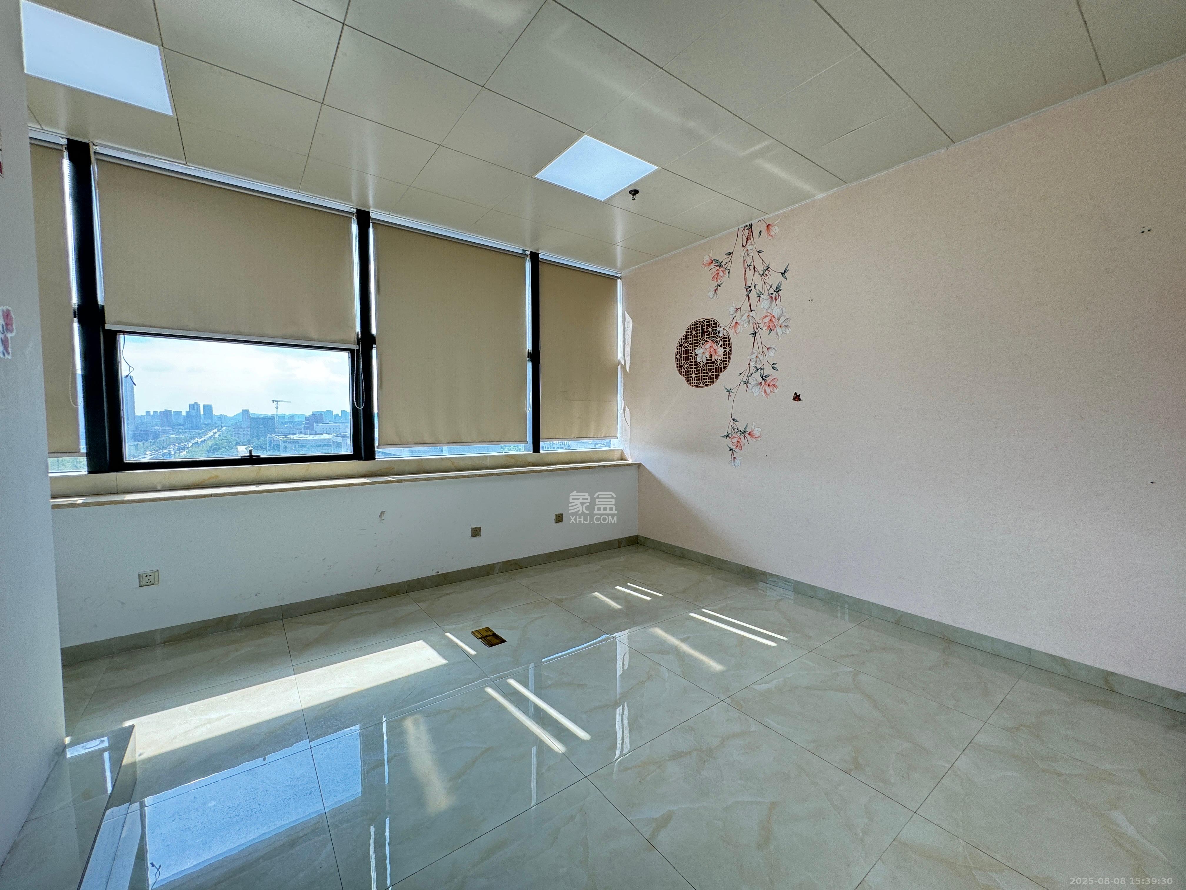 保利麓谷林语I区 1室1厅1卫 4000.0元/月 保利麓谷林语I区 1室1厅1卫 4000.0元/月室内图