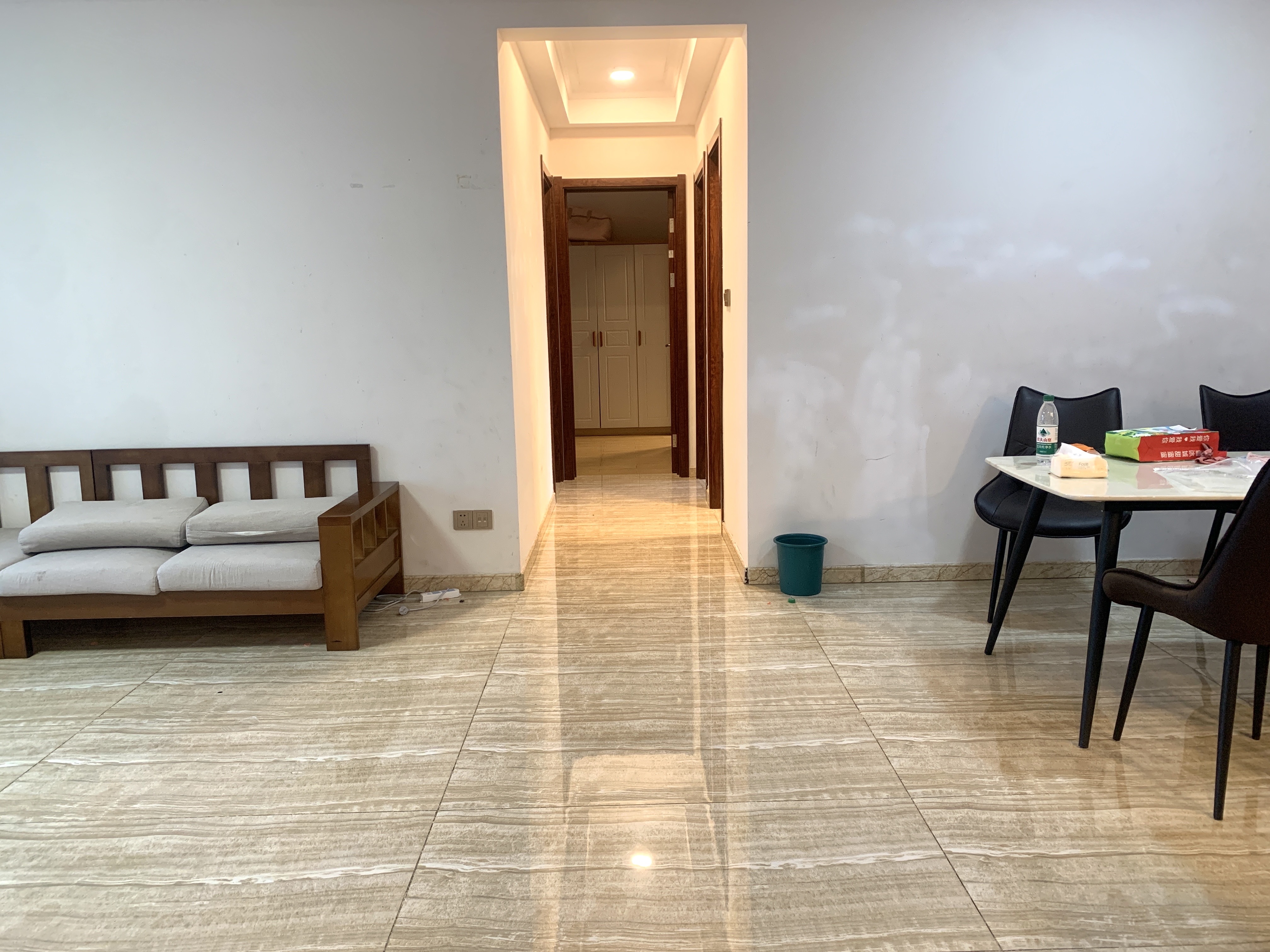 碧桂园剑桥郡 3室2厅2卫 3400.0元/月 碧桂园剑桥郡 3室2厅2卫 3400.0元/月室内图