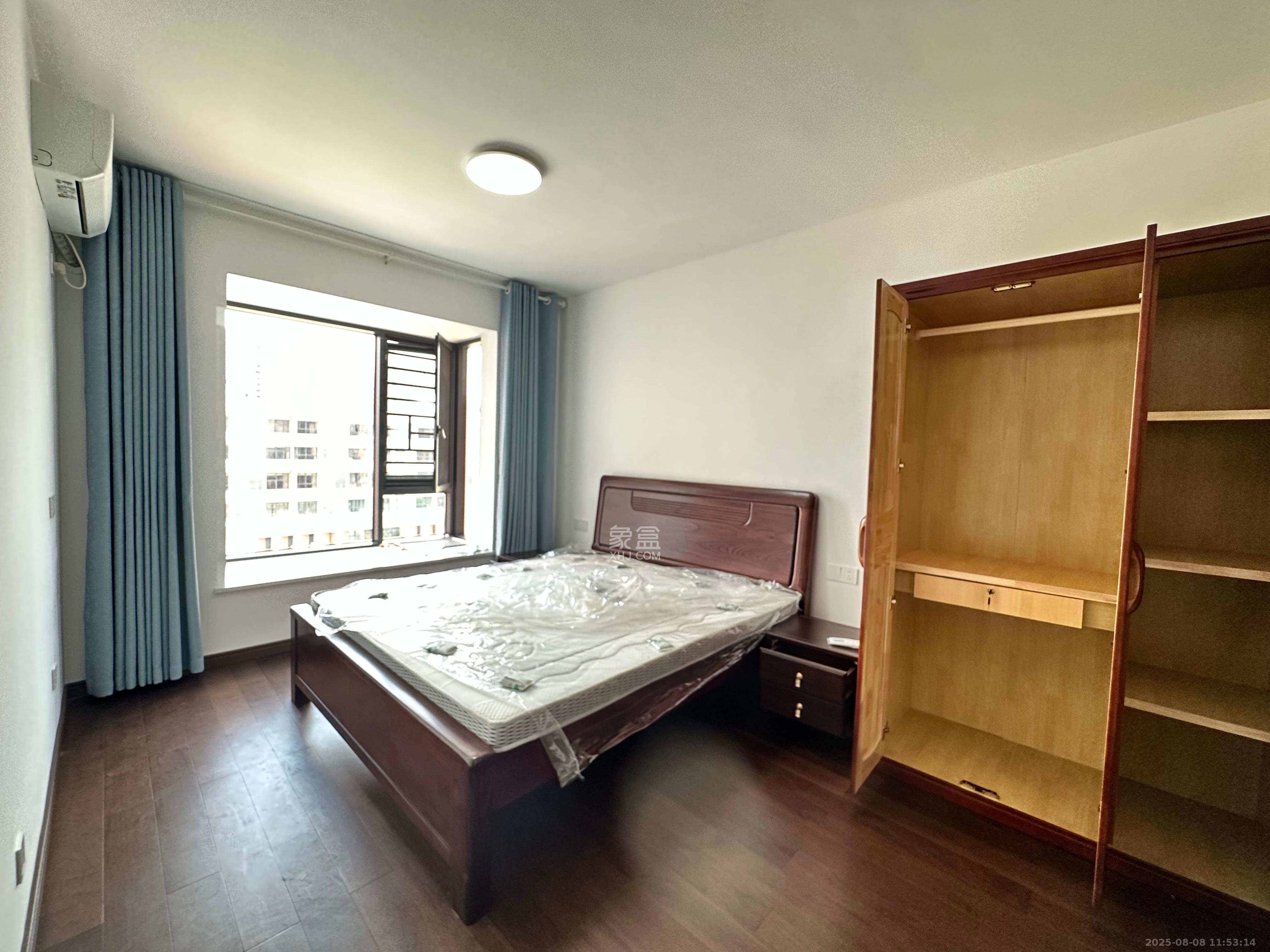 凯富南方鑫城 3室2厅2卫 2700.0元/月 凯富南方鑫城 3室2厅2卫 2700.0元/月室内图