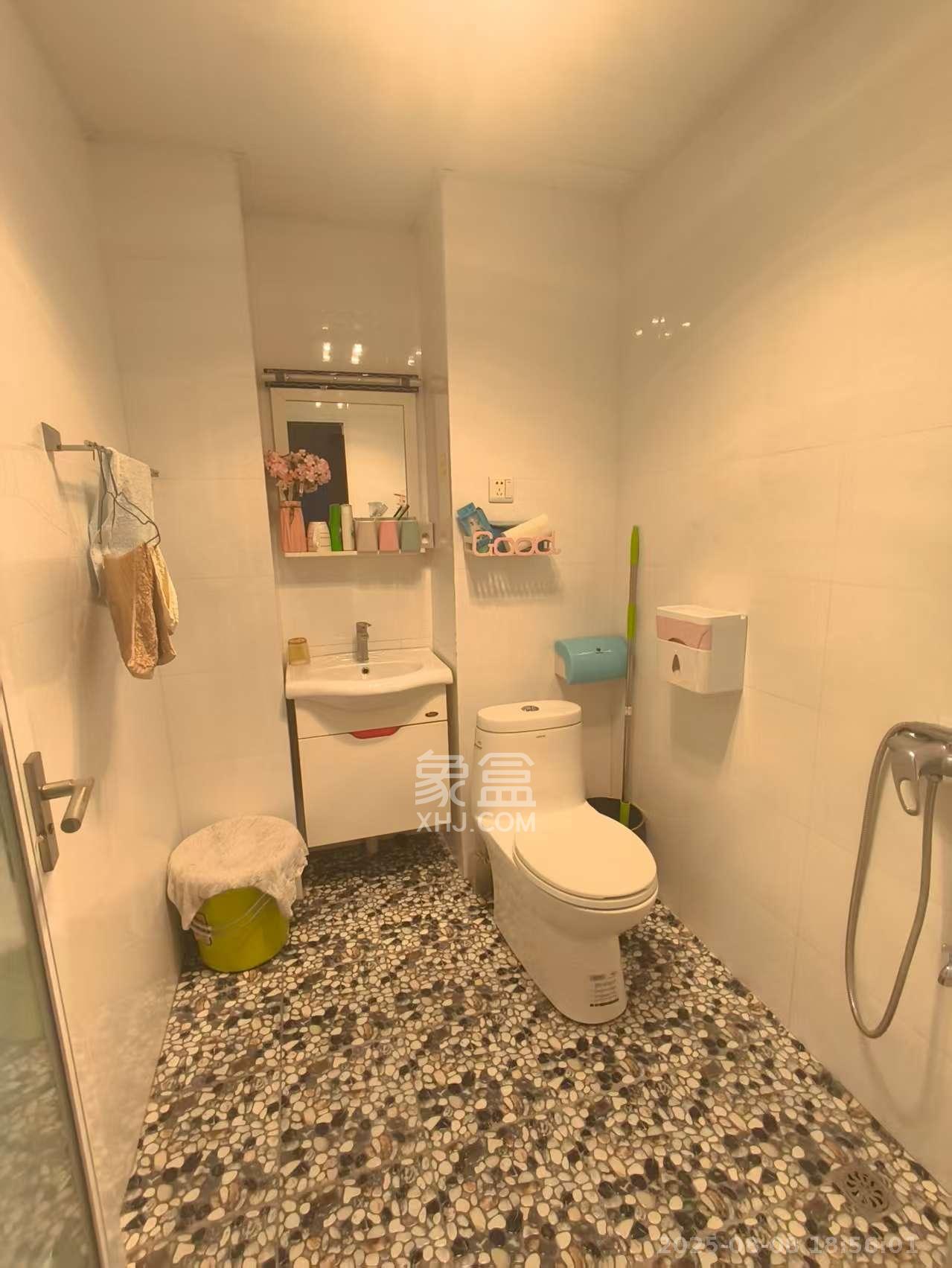 帝景国际  1室1厅1卫    1000.0元/月 帝景国际  1室1厅1卫    1000.0元/月室内图