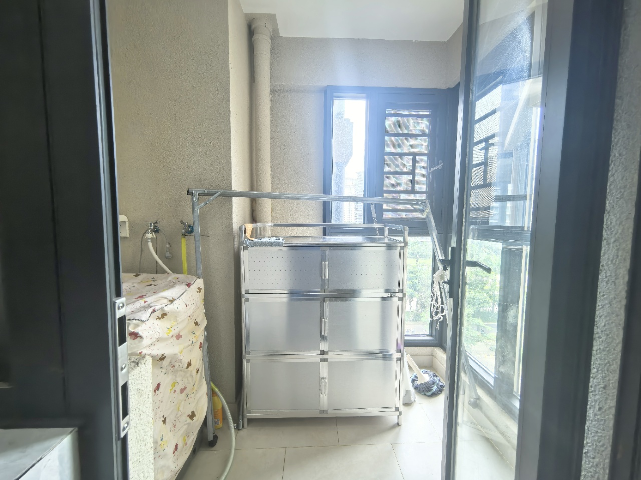 伊泰天骄三期 3室2厅2卫 170.0万 伊泰天骄三期 3室2厅2卫 170.0万室内图