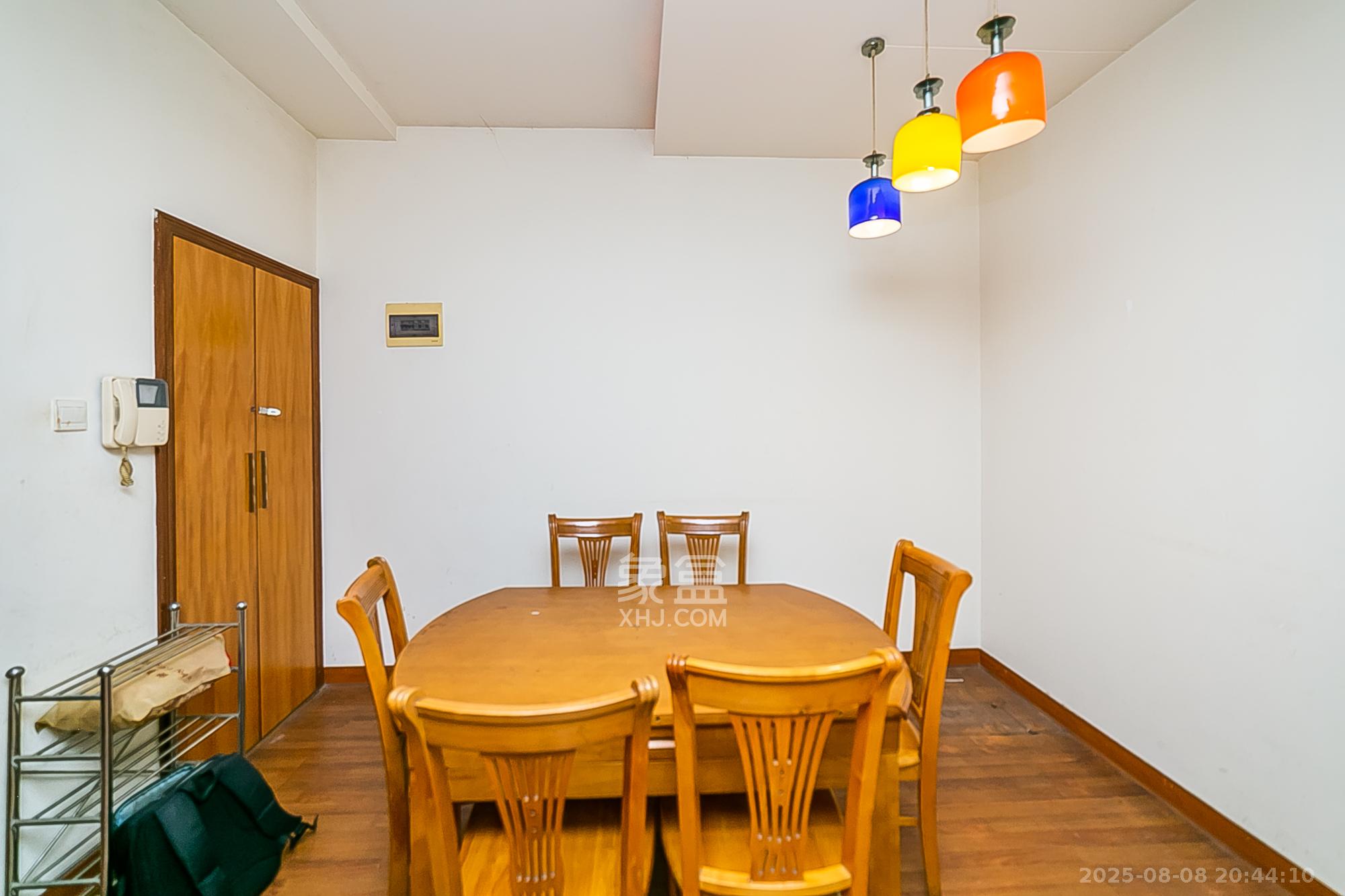 华盛家园  3室2厅2卫    96.0万 华盛家园  3室2厅2卫    96.0万客厅