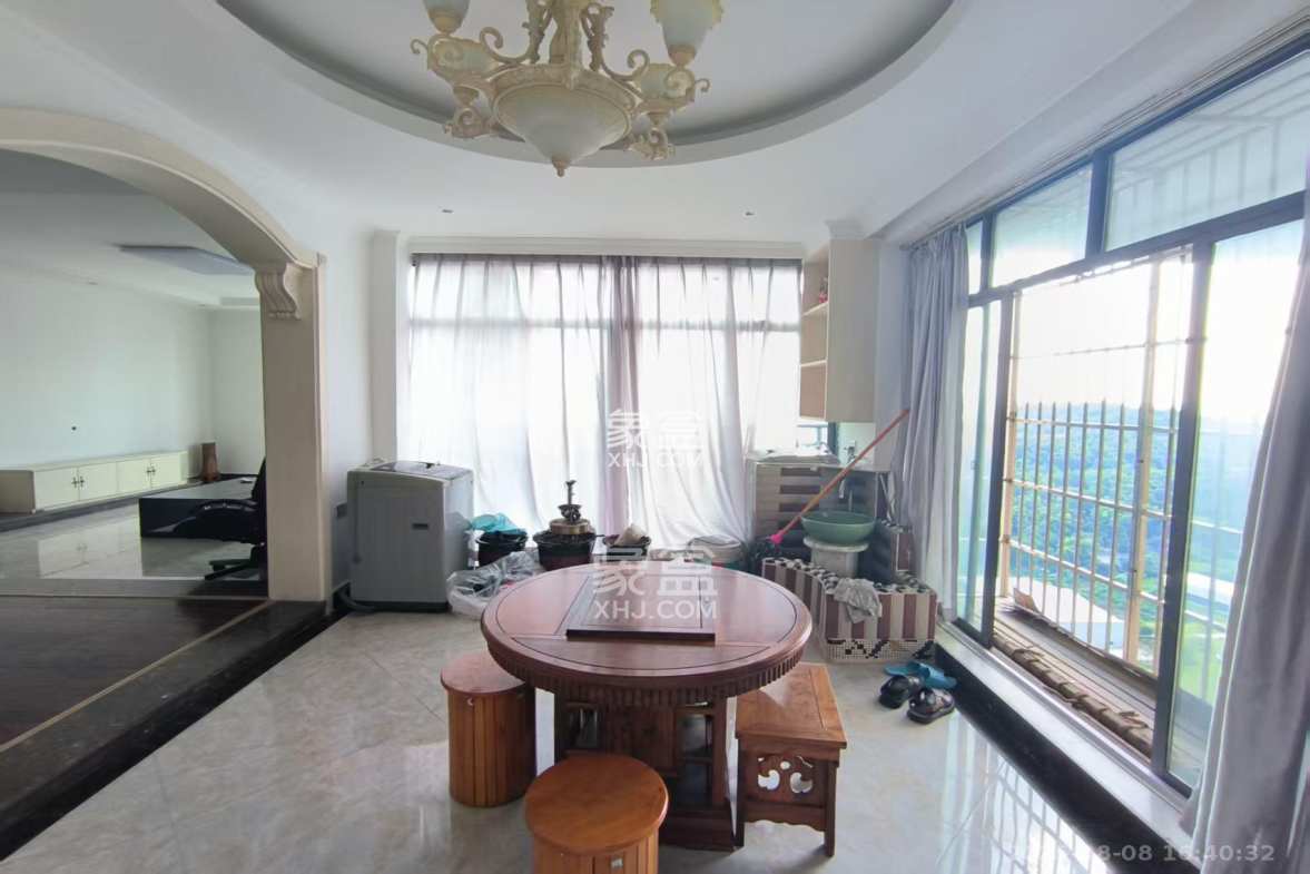 极目楚天  1室2厅2卫    2800.0元/月 极目楚天  1室2厅2卫    2800.0元/月室内图