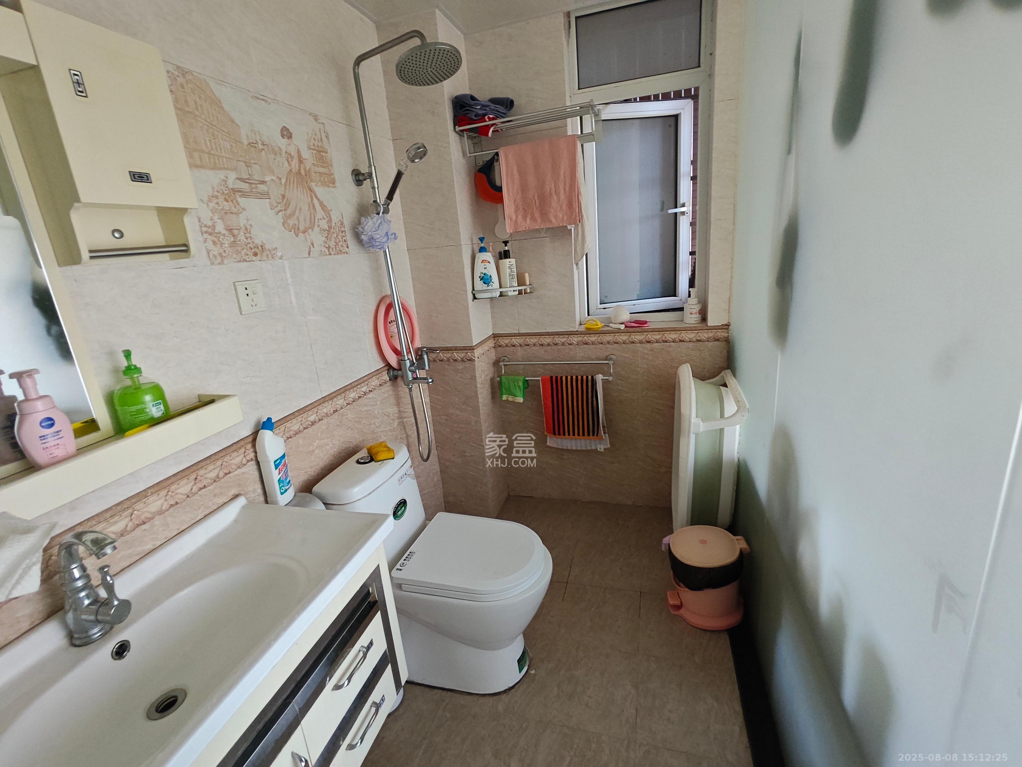 鑫科明珠  3室2厅2卫    3200.0元/月室内图