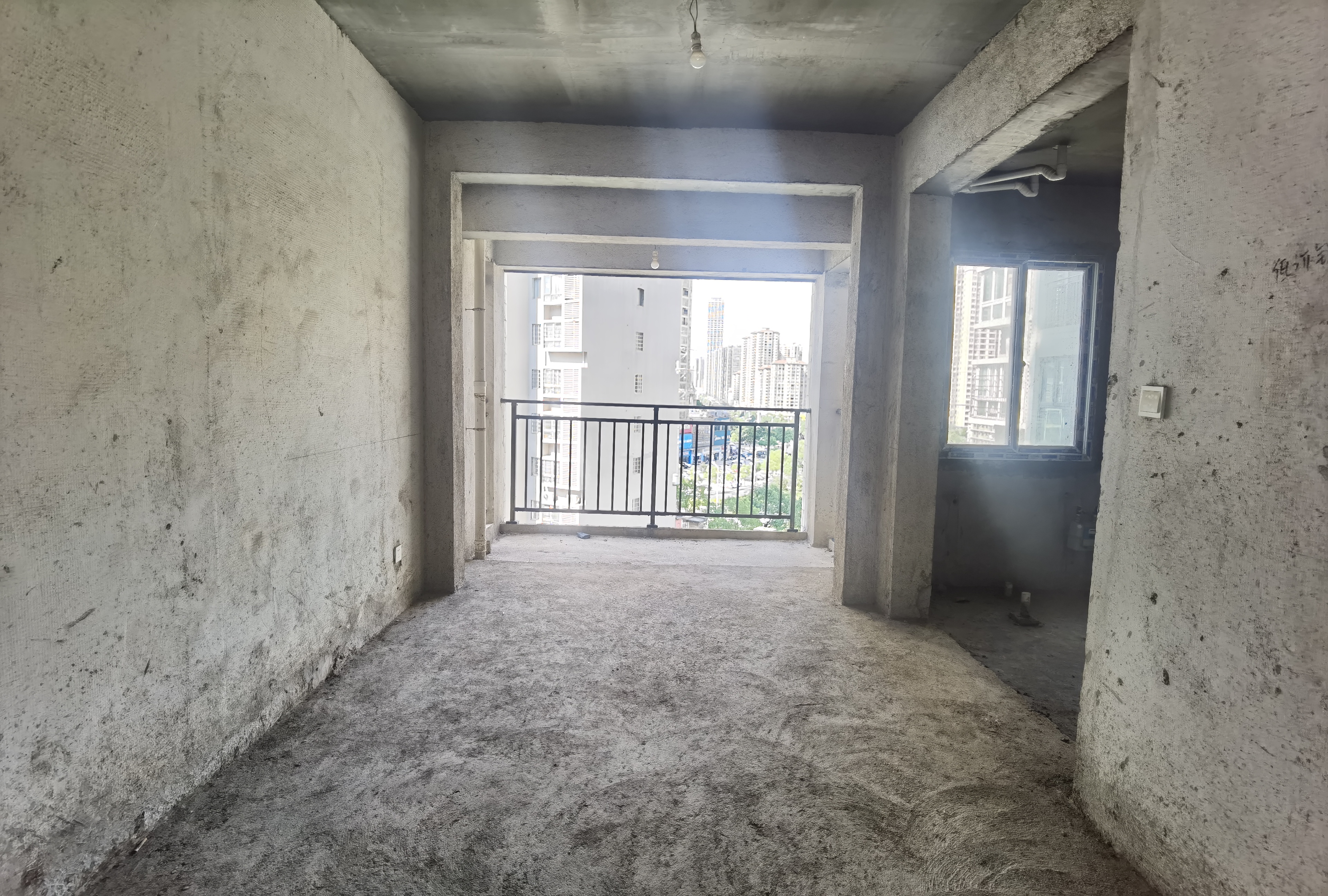 城典丽园 3室2厅2卫 47.8万 城典丽园 3室2厅2卫 47.8万客厅