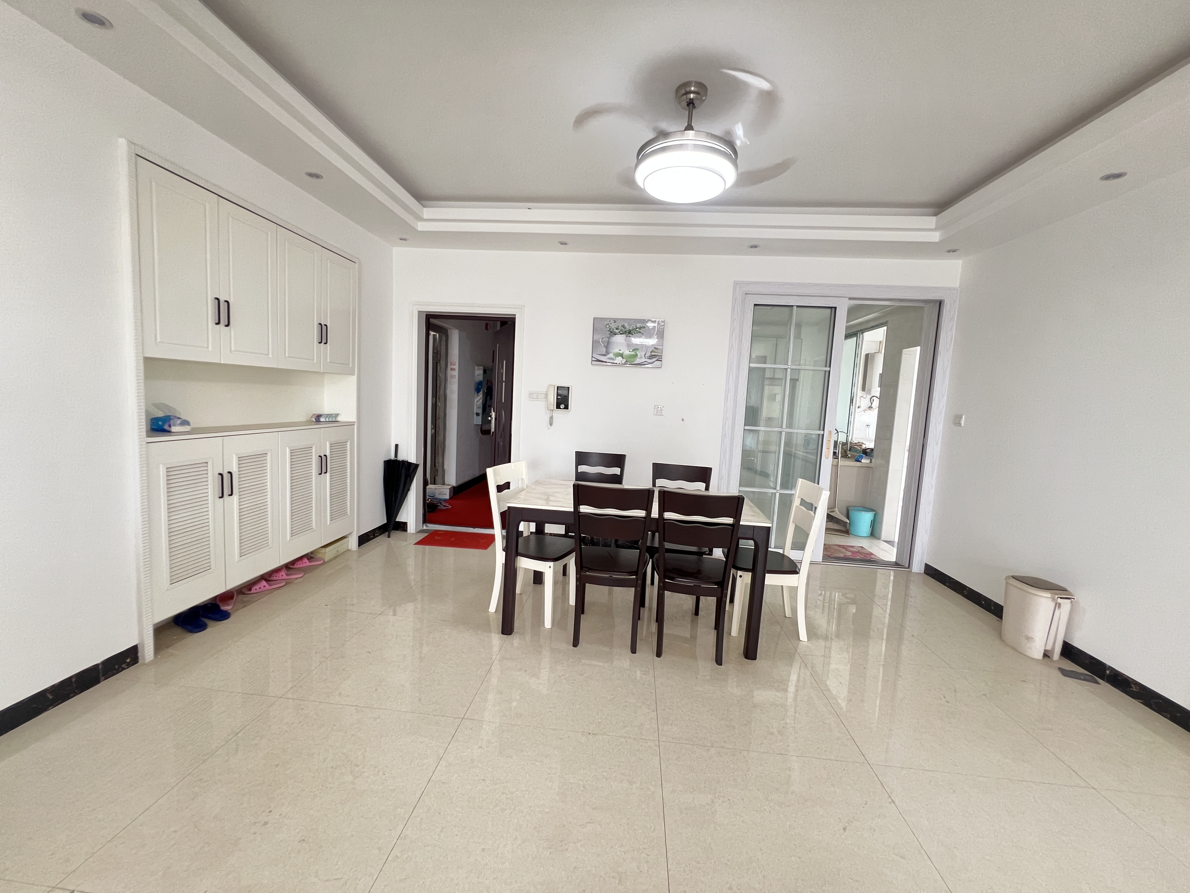 南苑上和一期  4室2厅2卫    88.8万 南苑上和一期  4室2厅2卫    88.8万客厅