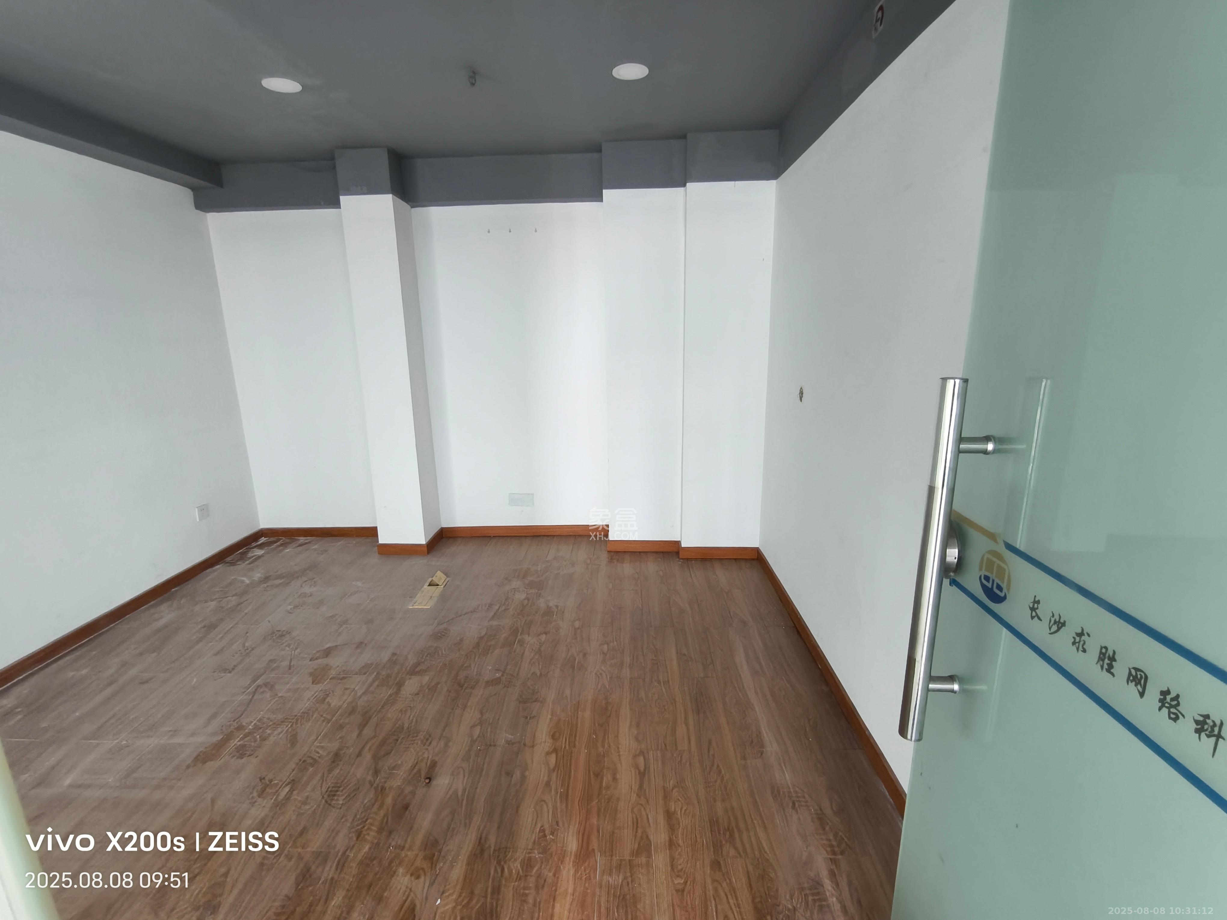 复地星光天地  5室1厅1卫    8000.0元/月 复地星光天地  5室1厅1卫    8000.0元/月室内图