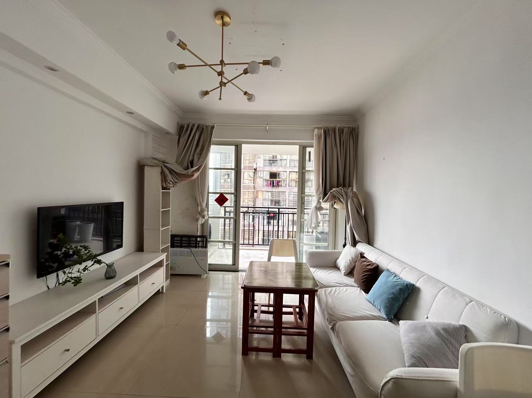 鸿泰冶金雅苑 1室1厅1卫 1500.0元/月 鸿泰冶金雅苑 1室1厅1卫 1500.0元/月室内图