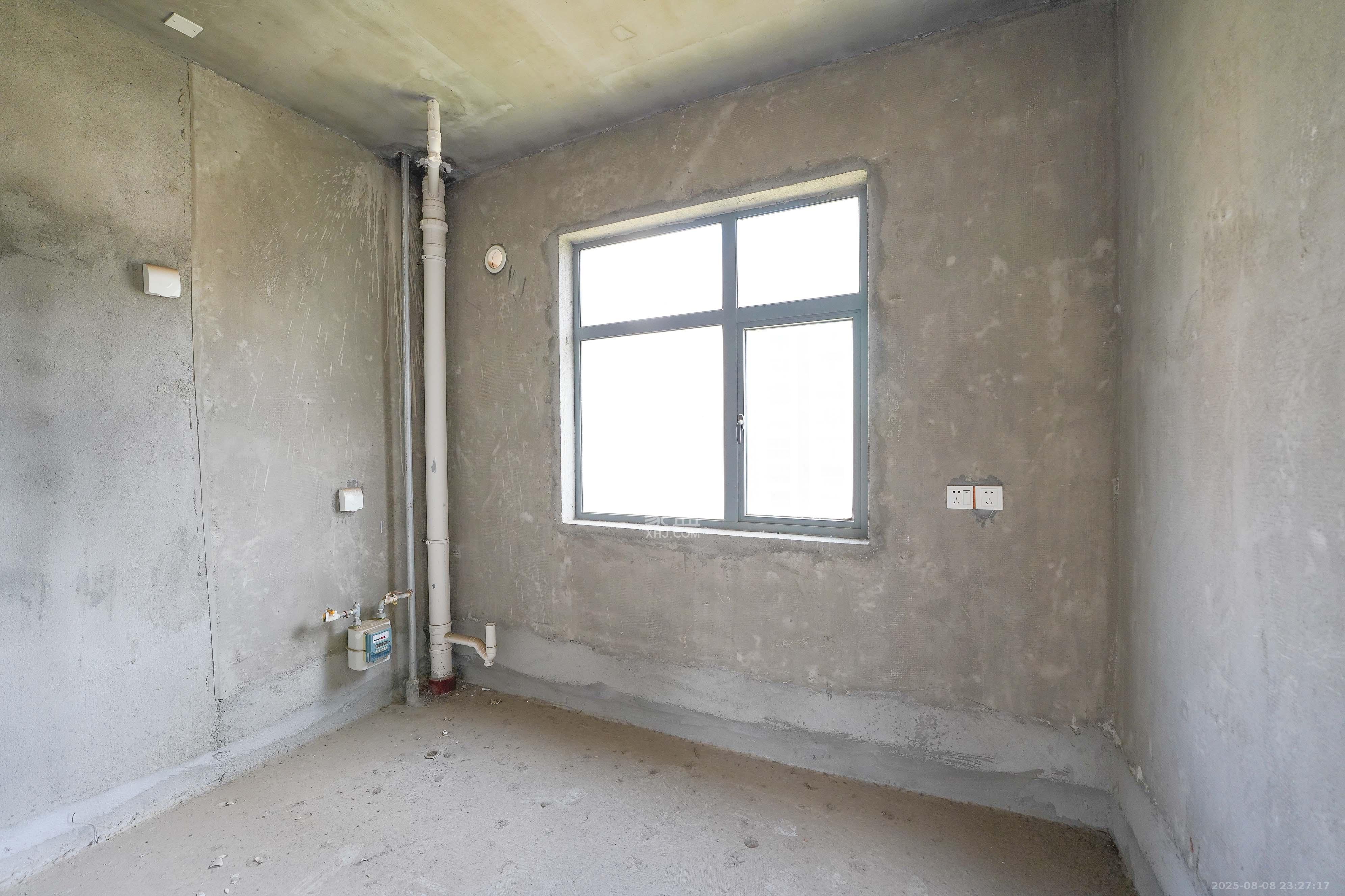 和美星城 5室2厅1卫 150.0万 和美星城 5室2厅1卫 150.0万其他