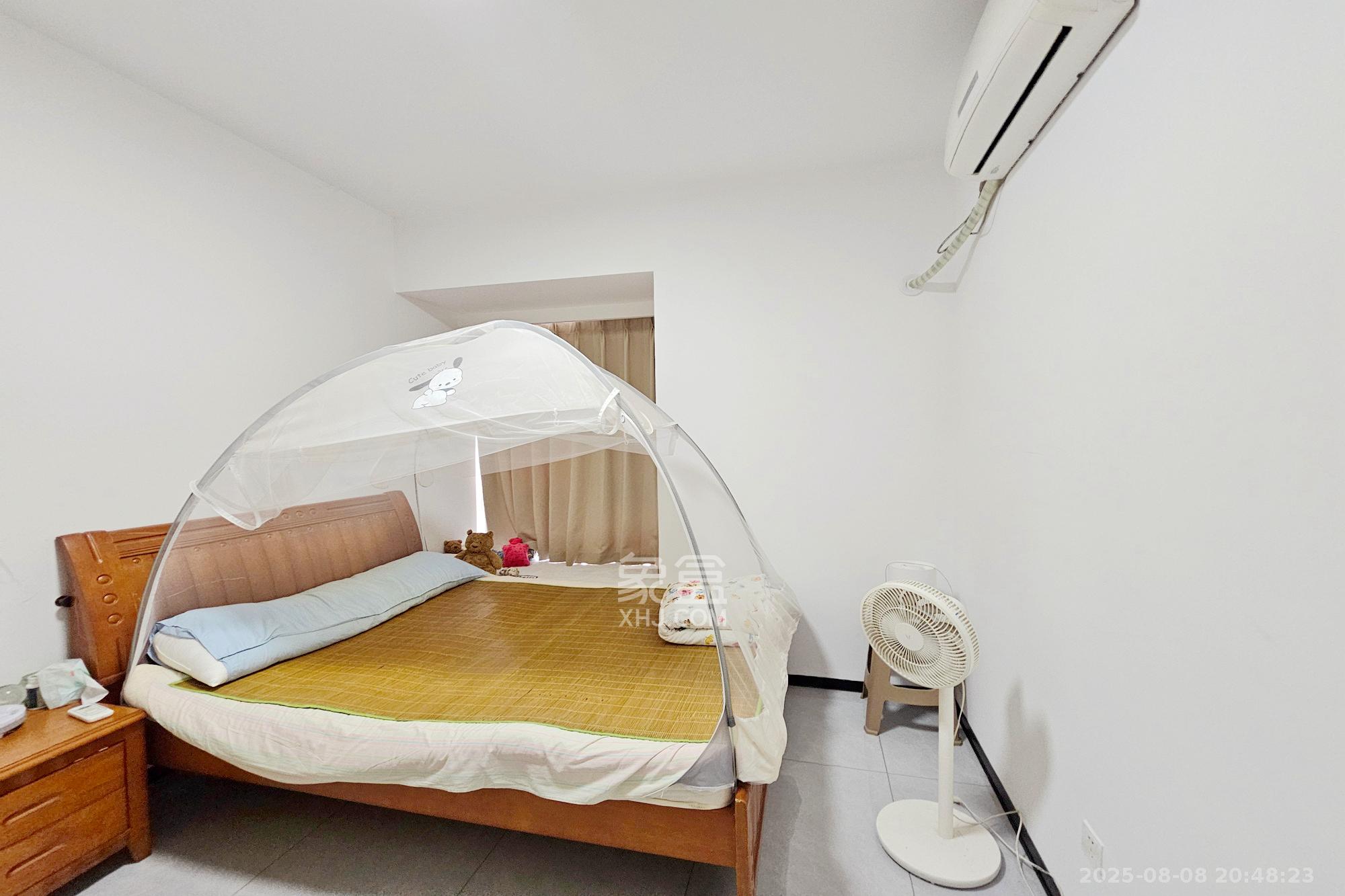 明昇壹城(明昇时代广场)二期 3室2厅2卫 170.00万 明昇壹城(明昇时代广场)二期 3室2厅2卫 170.00万卧室