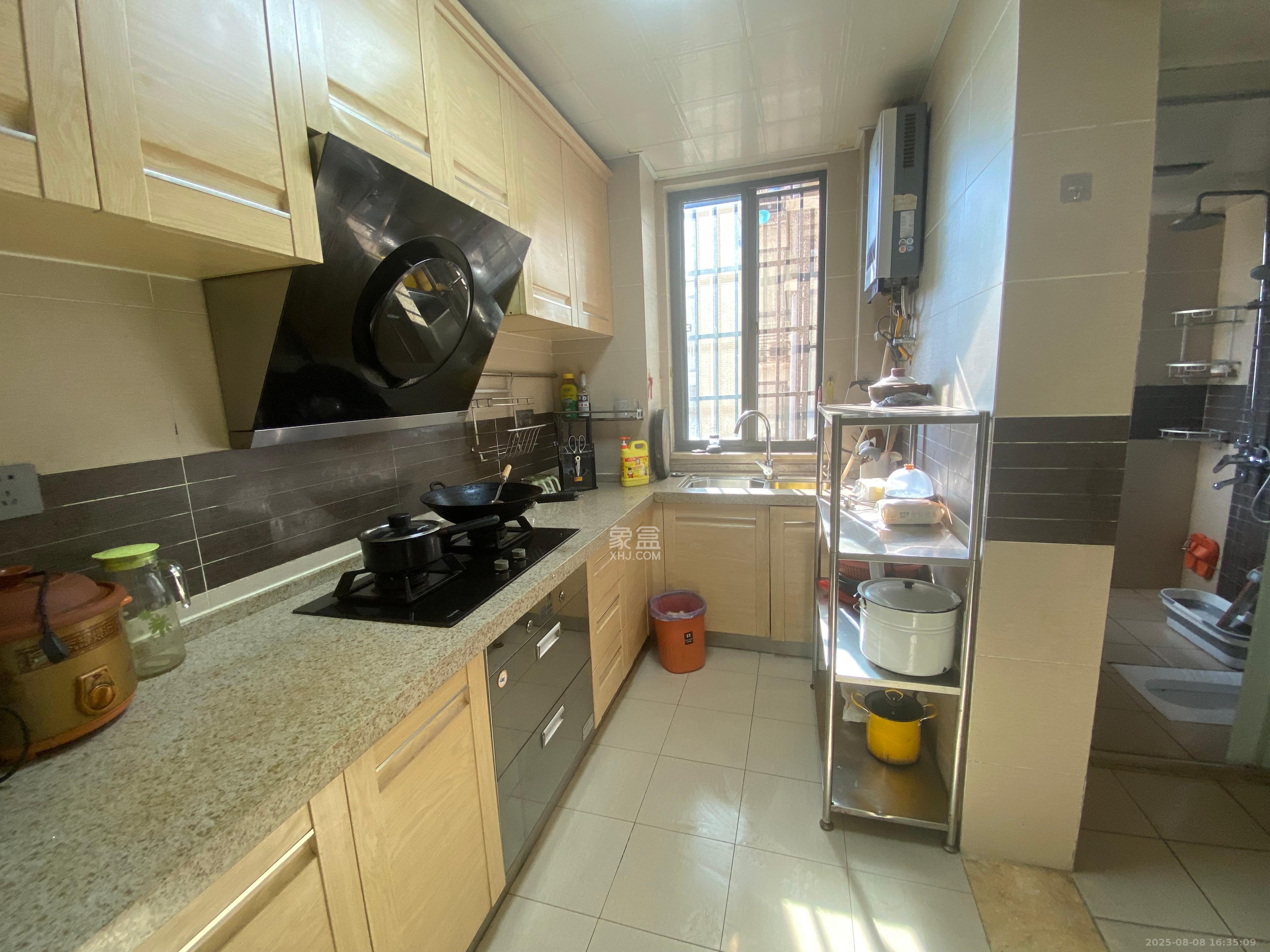 鑫远湘府逸园  3室1厅1卫    2100.0元/月 鑫远湘府逸园  3室1厅1卫    2100.0元/月室内图