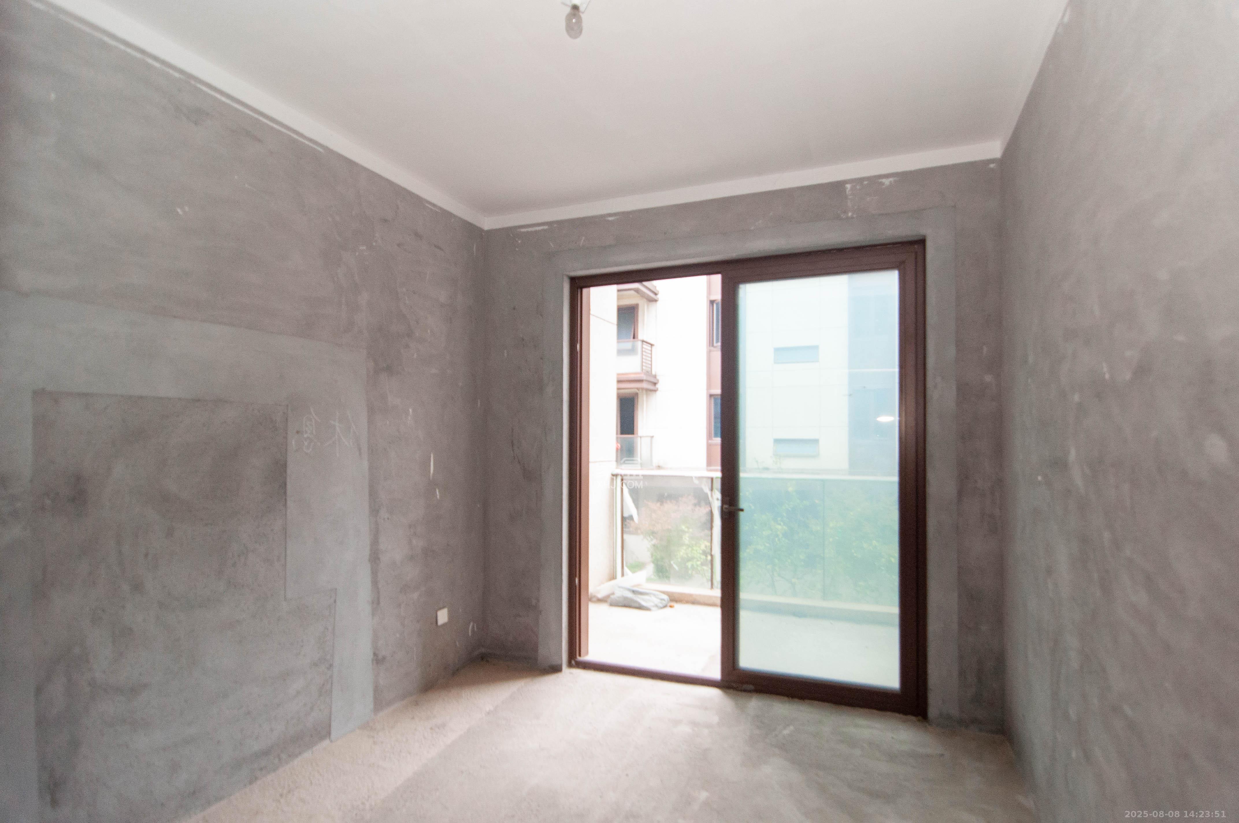 绿地麓湖郡  5室3厅3卫    406.0万 绿地麓湖郡  5室3厅3卫    406.0万其他