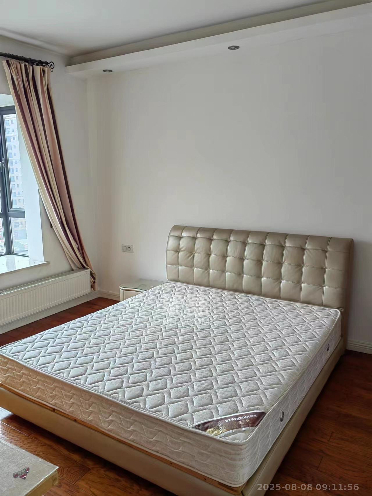 莱茵城 4室2厅2卫 2800.0元/月 莱茵城 4室2厅2卫 2800.0元/月室内图