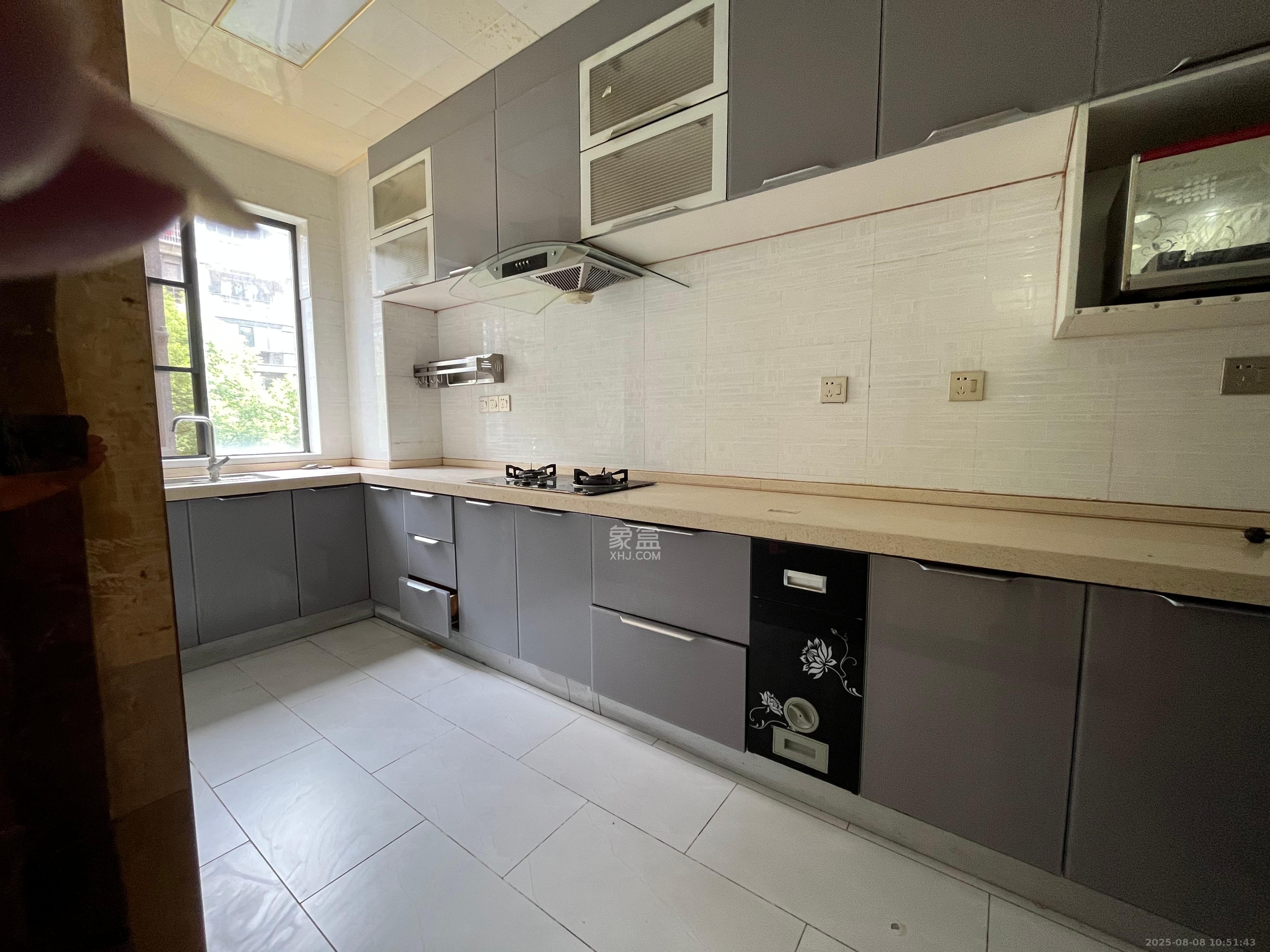 茂华国际湘 3室2厅2卫 3200.0元/月 茂华国际湘 3室2厅2卫 3200.0元/月室内图