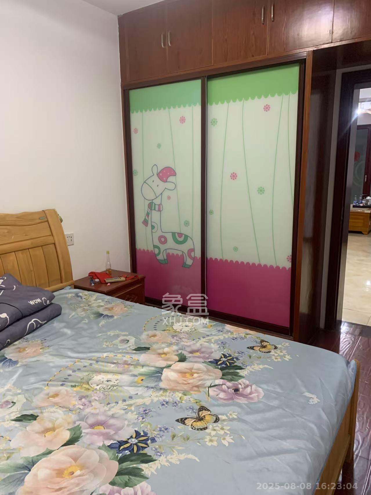 阳明山庄  3室2厅2卫   2800.00元/月室内图