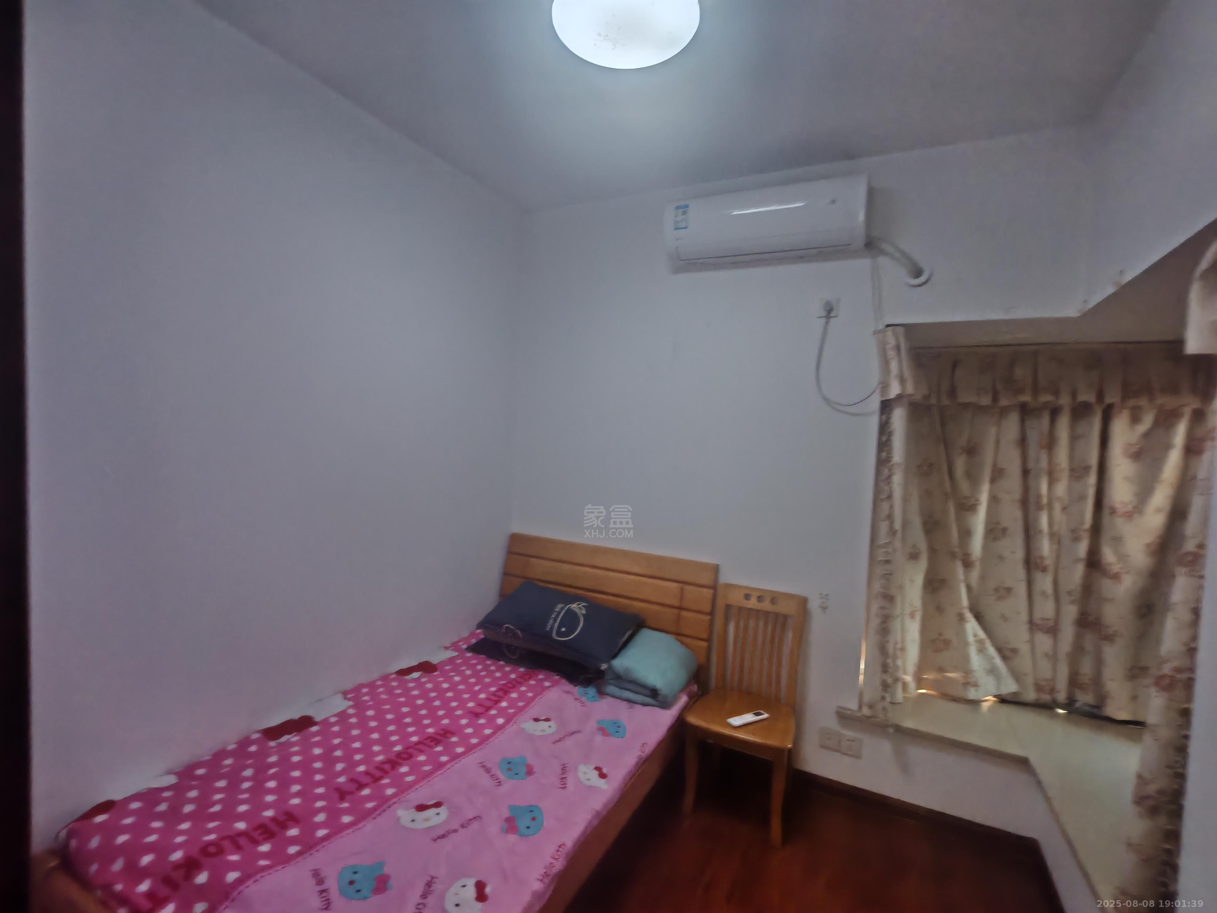 流金岁月-华晨国际 1室2厅1卫 1500.0元/月 流金岁月-华晨国际 1室2厅1卫 1500.0元/月室内图