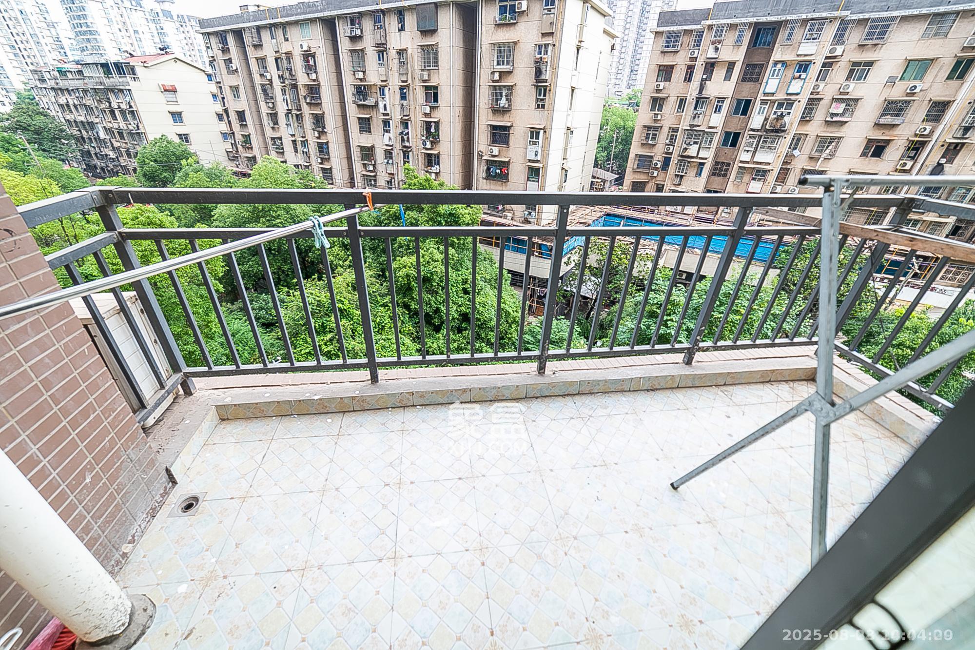 江山如画 2室2厅1卫 1900.0元/月 江山如画 2室2厅1卫 1900.0元/月室内图