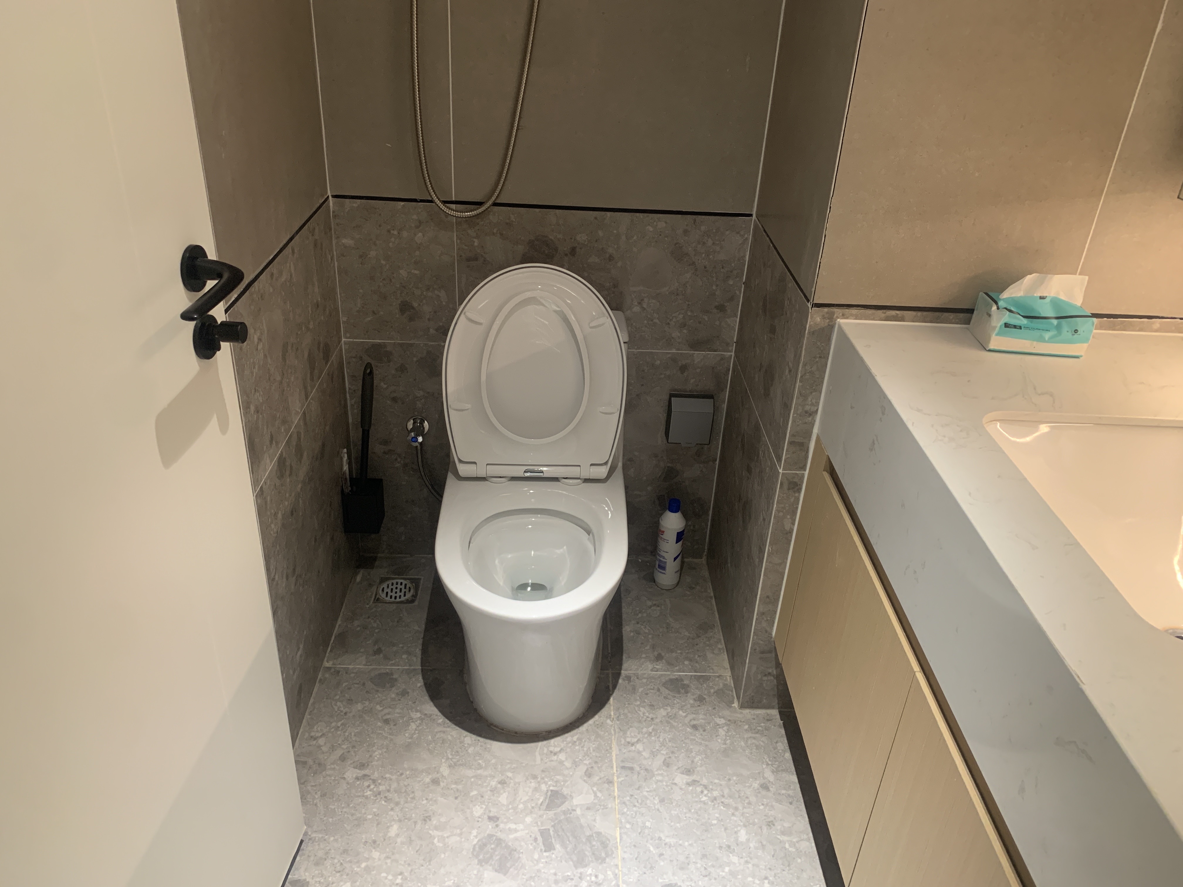 海航豪庭南苑  1室1厅2卫    3200.0元/月 海航豪庭南苑  1室1厅2卫    3200.0元/月室内图